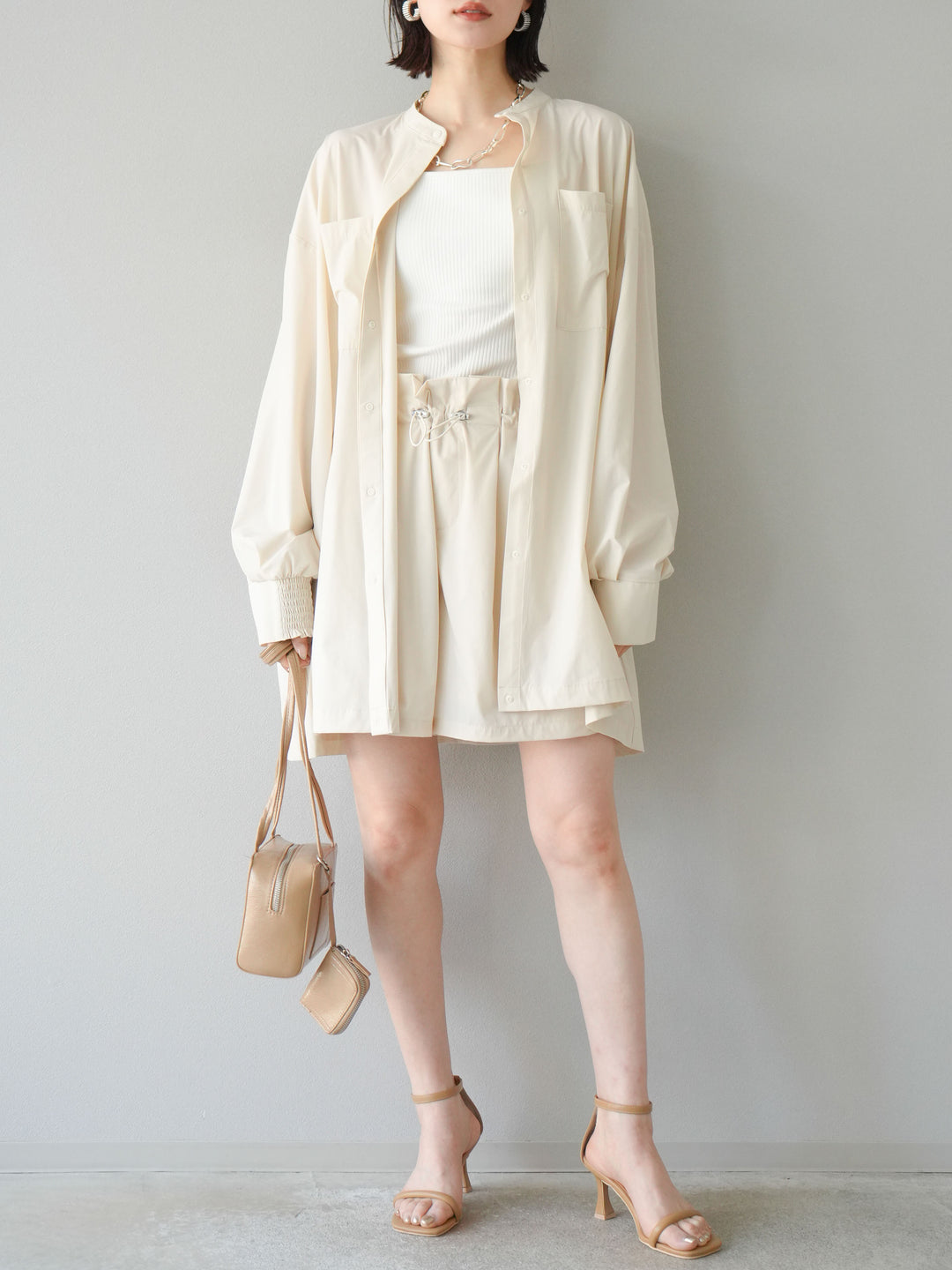 [預購] ICE TOUCH 荷葉邊褶皺短褲/米白色