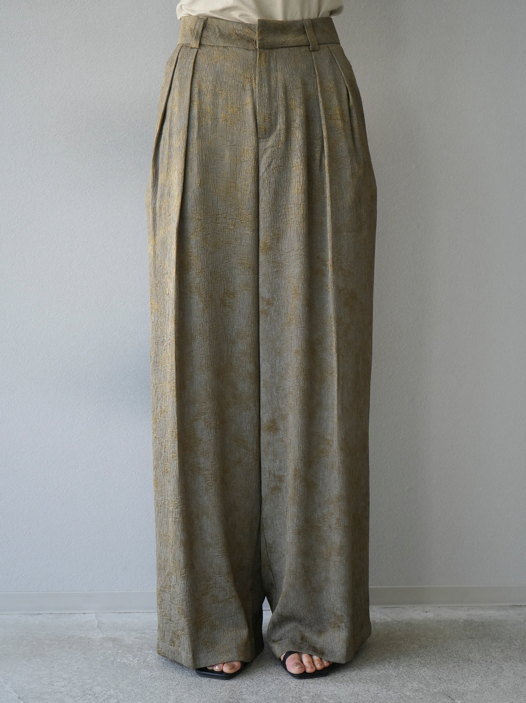 [Pre-order] Nuanced Shiny Wide Pants/Khaki