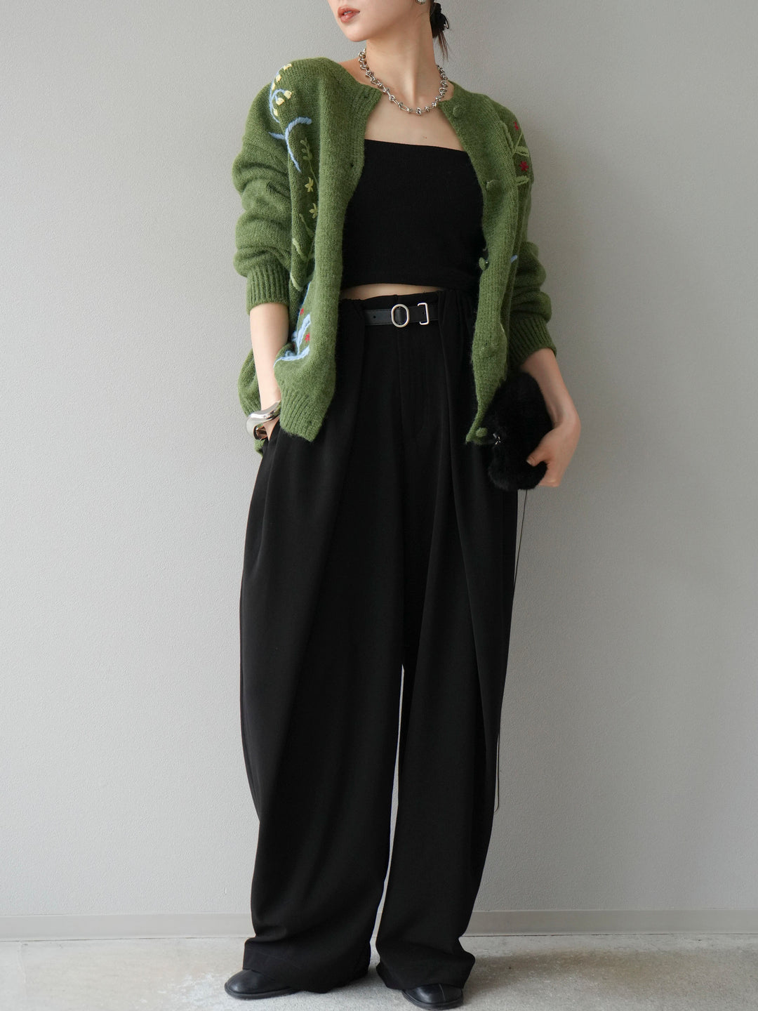 [SET]フラワー刺繍ニットカーディガン+ベルト付タックワイドパンツ(2set)