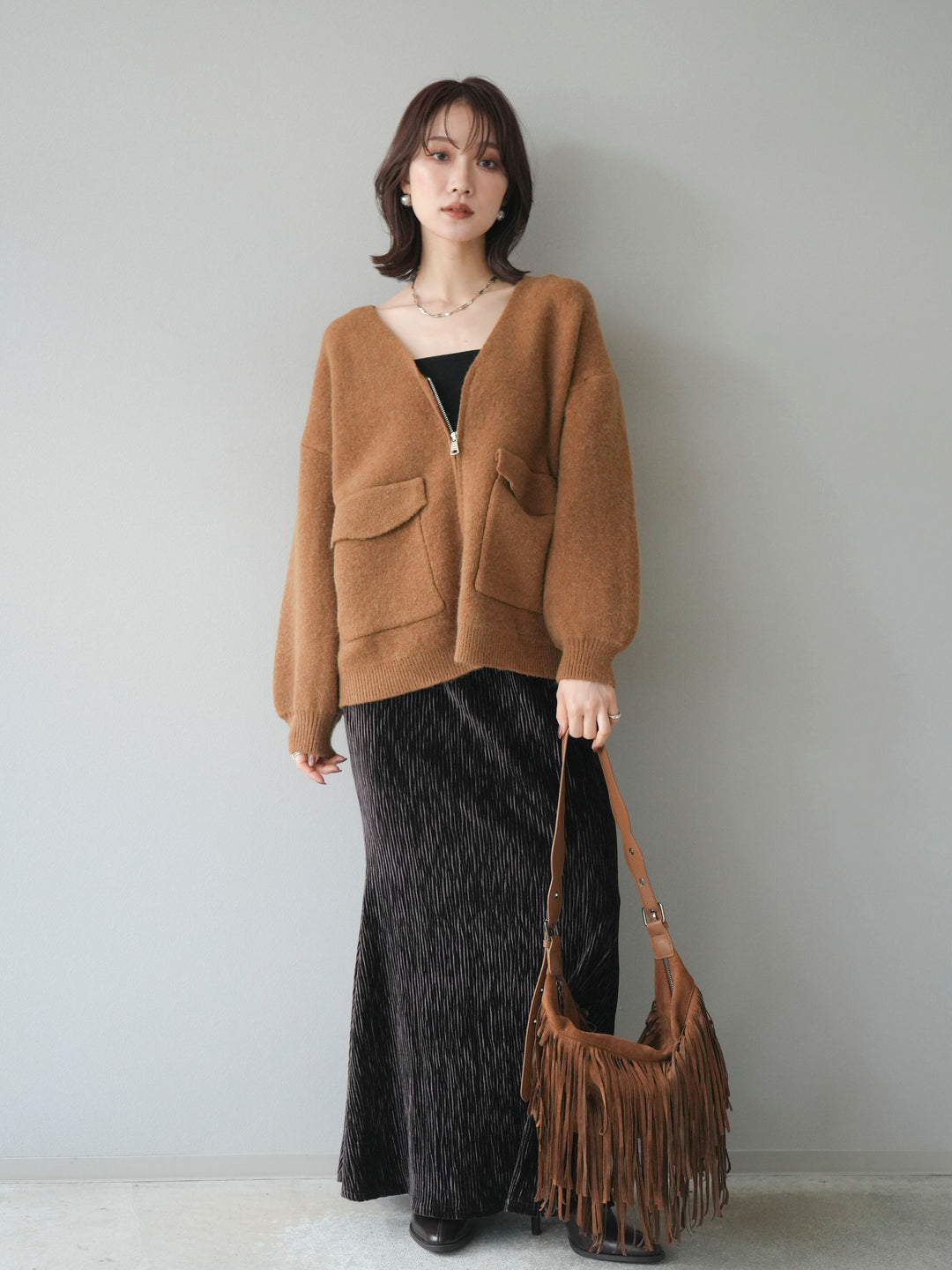 [預訂] 大口袋拉鍊針織開襟衫/駝色