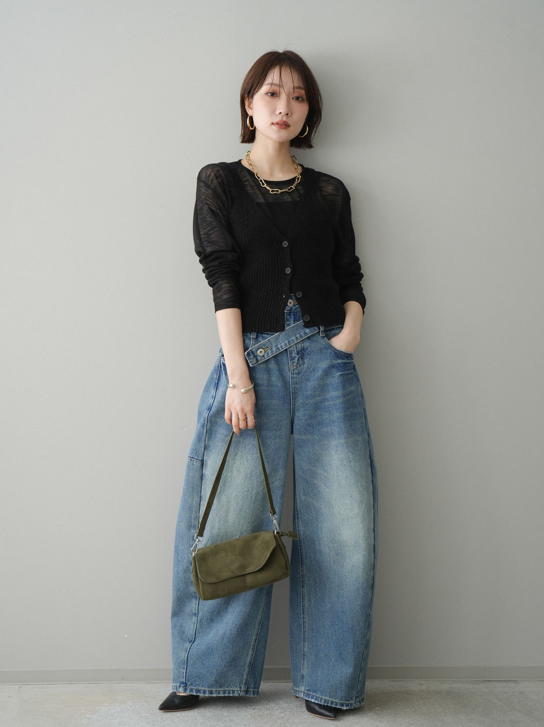 [予約]ビスチェアンサンブルシアーニット/black