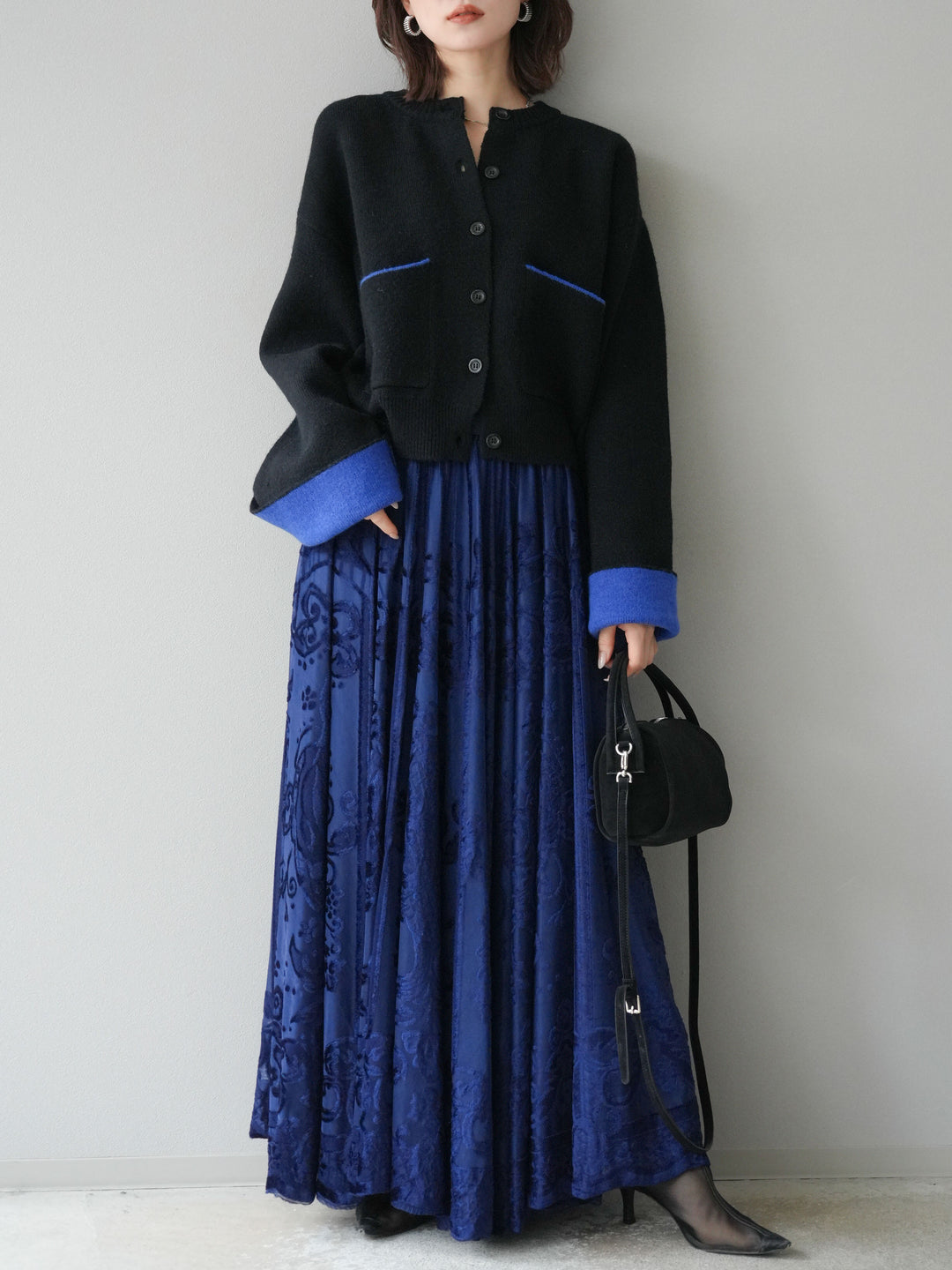 [SET]バイカラーオーバーニットカーディガン+アンティーク柄フロッキーマキシスカート(2set)