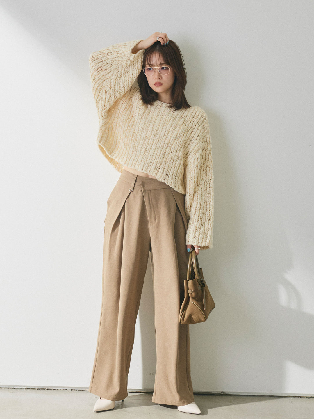 【Allure】[SET]クロップドチャンキースラブニットプルオーバー+アシンメトリーウエストタックパンツ(2set)