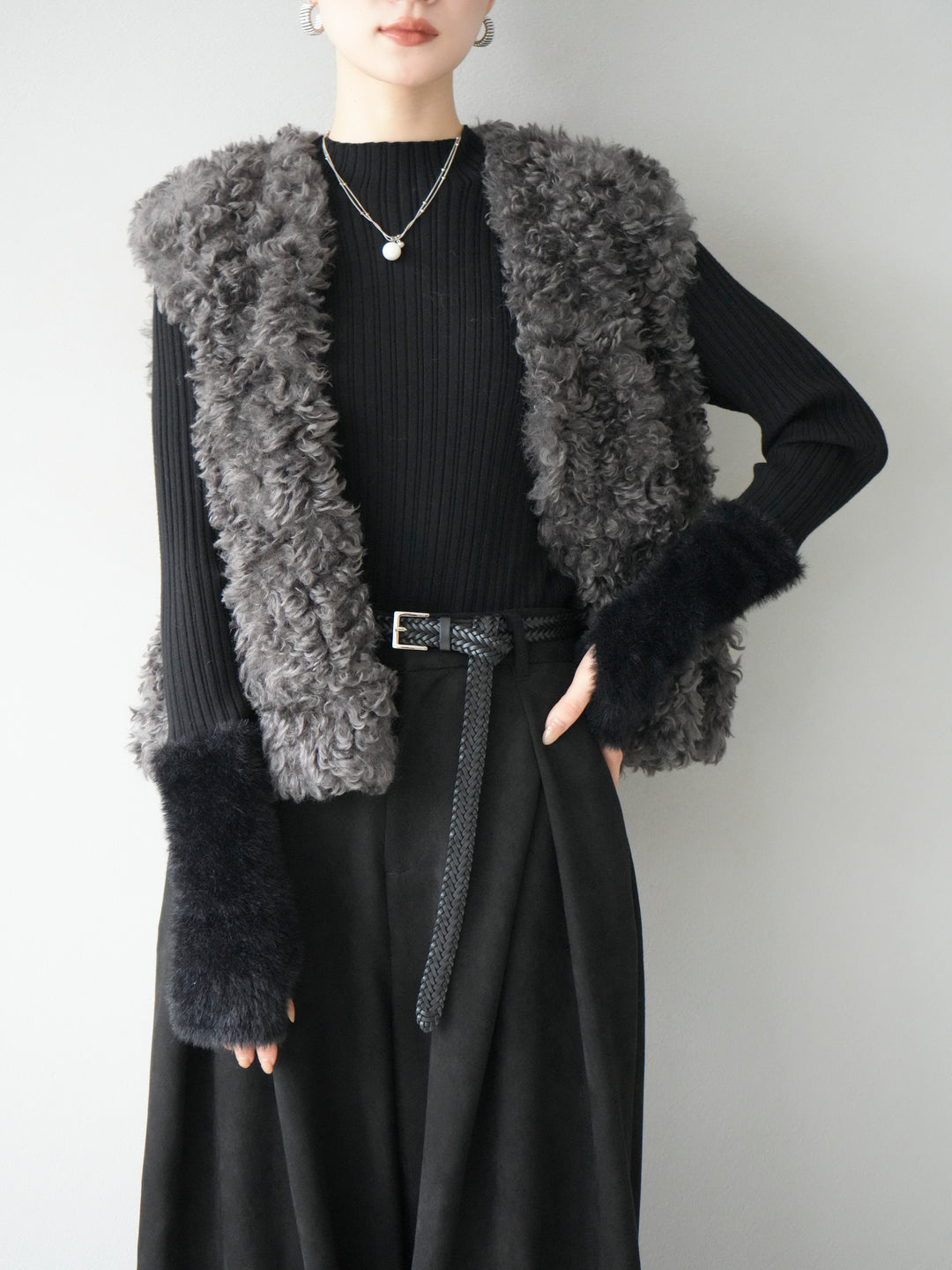 [予約]プードルファーショートベスト/チャコール