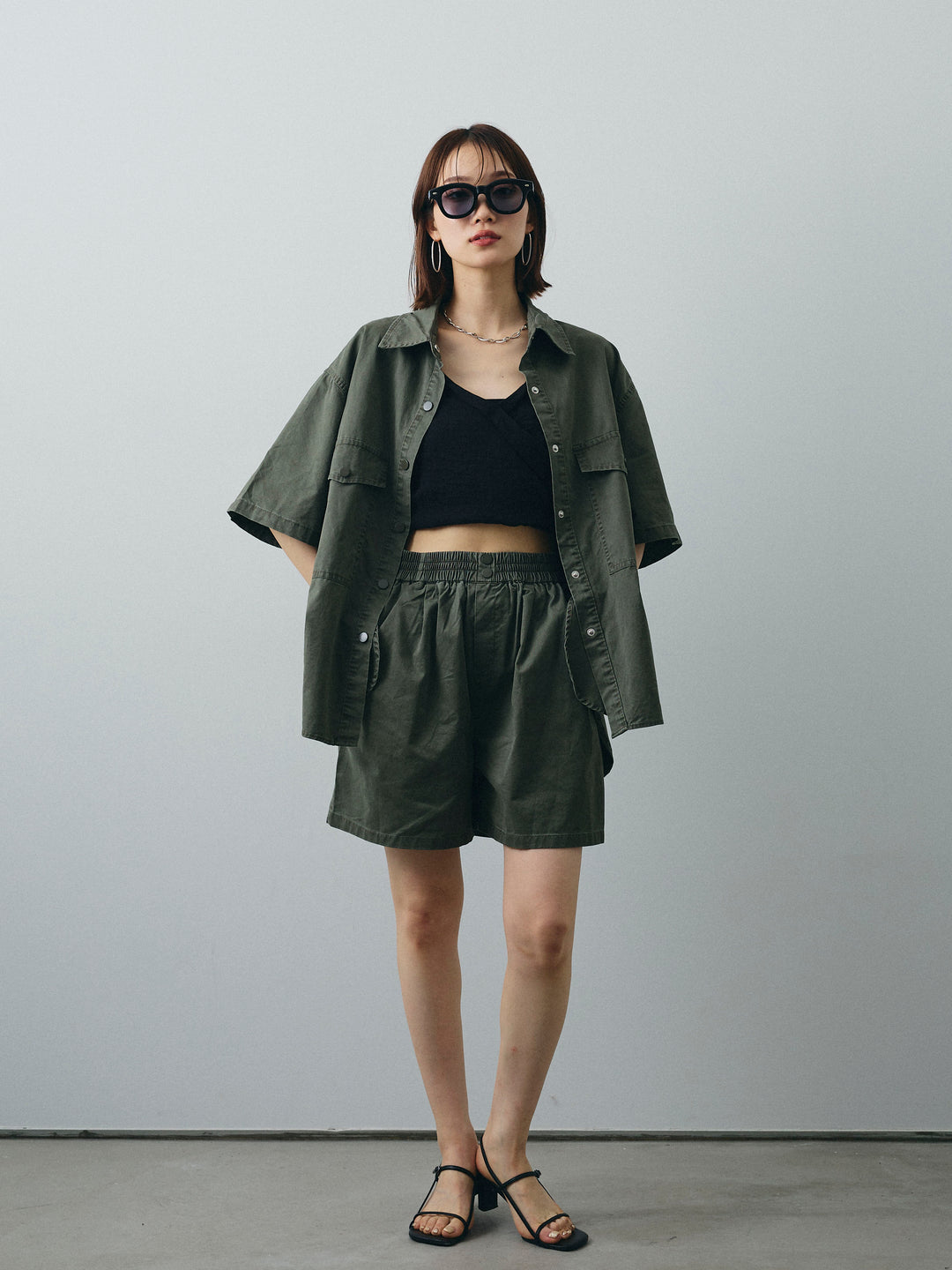 [SET]ミリタリーオーバーシャツ＆ハーフパンツSET UP+リネンライクカシュクールデザインビスチェ(2set)