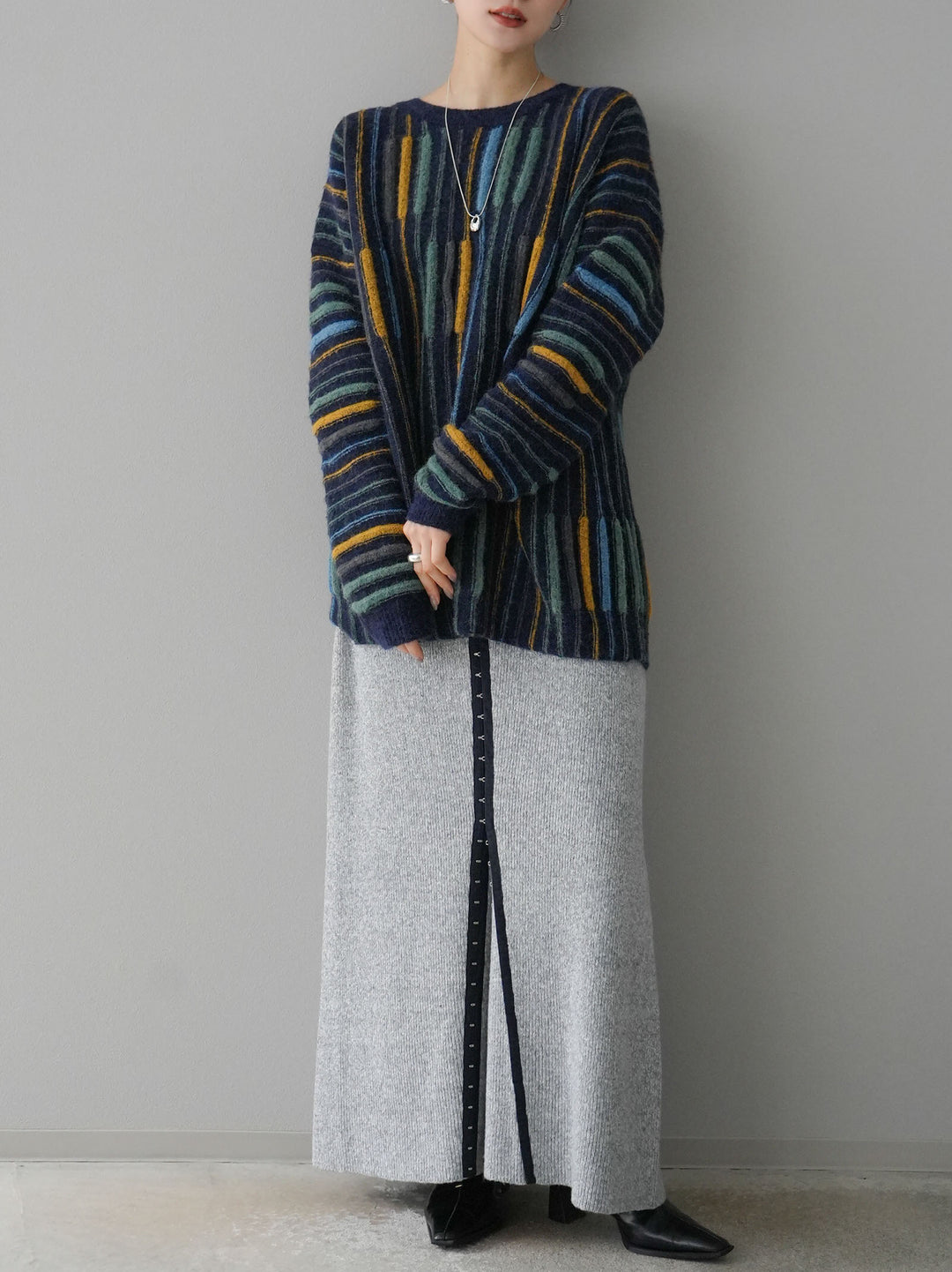 [預訂] 鉤花多向針織半身裙/灰色