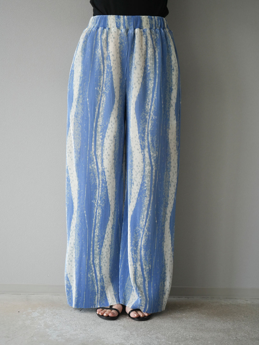 [予約]ニュアンスプリーツワイドパンツ/ライトブルー