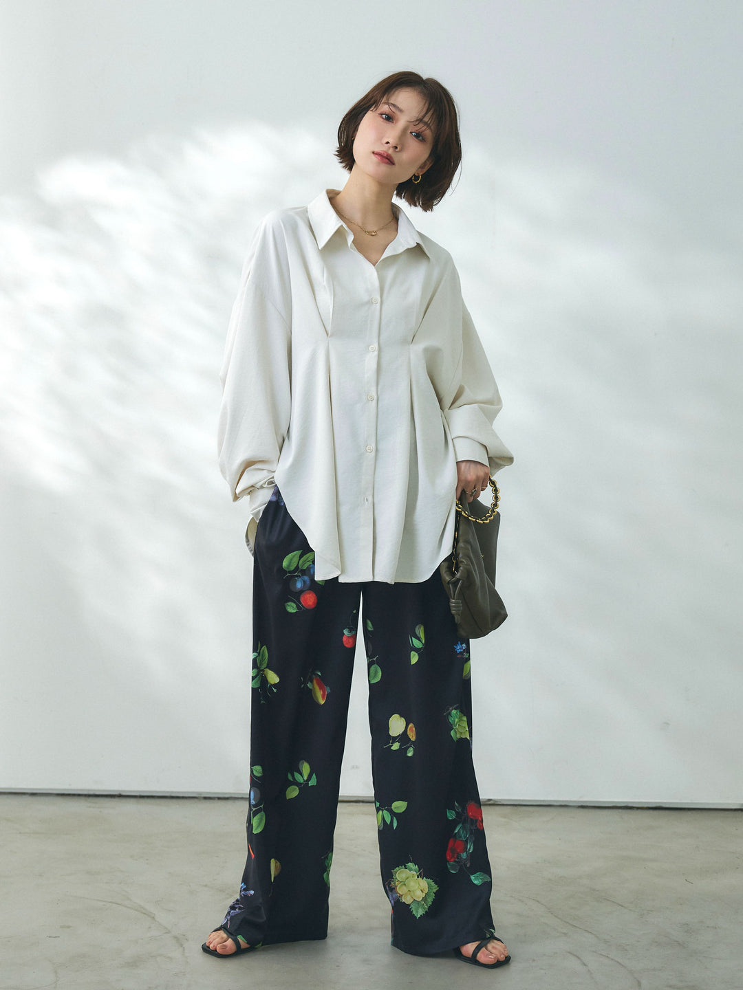 【Allure】[SET]合繊ウエストタックシャツ+ボタニカルプリントイージーパンツ(2set)