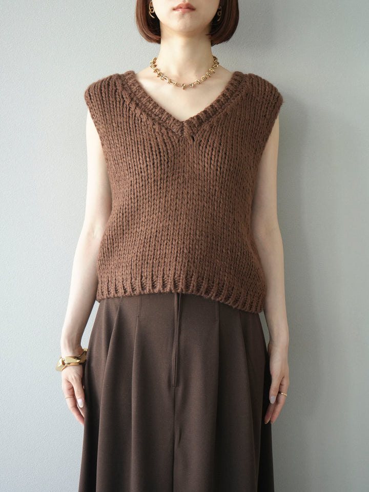[予約]ロービングVネックショートニットベスト/ブラウン