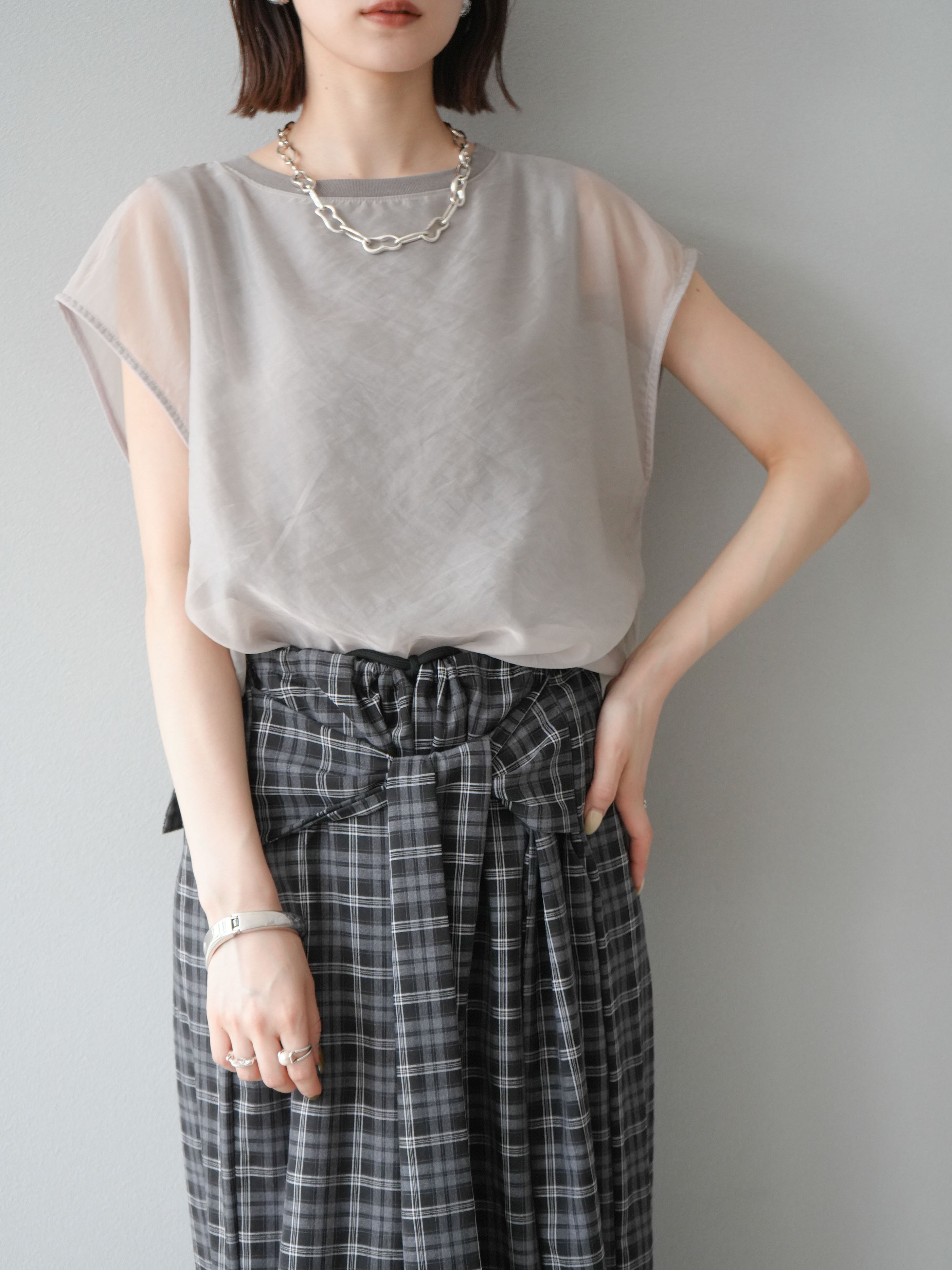 予約]シアーレイヤードトップス/アイスグレージュ – Lumier