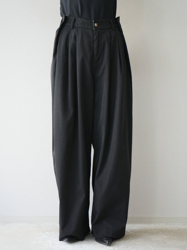 [予約]タックデザインワイドパンツ/ブラック