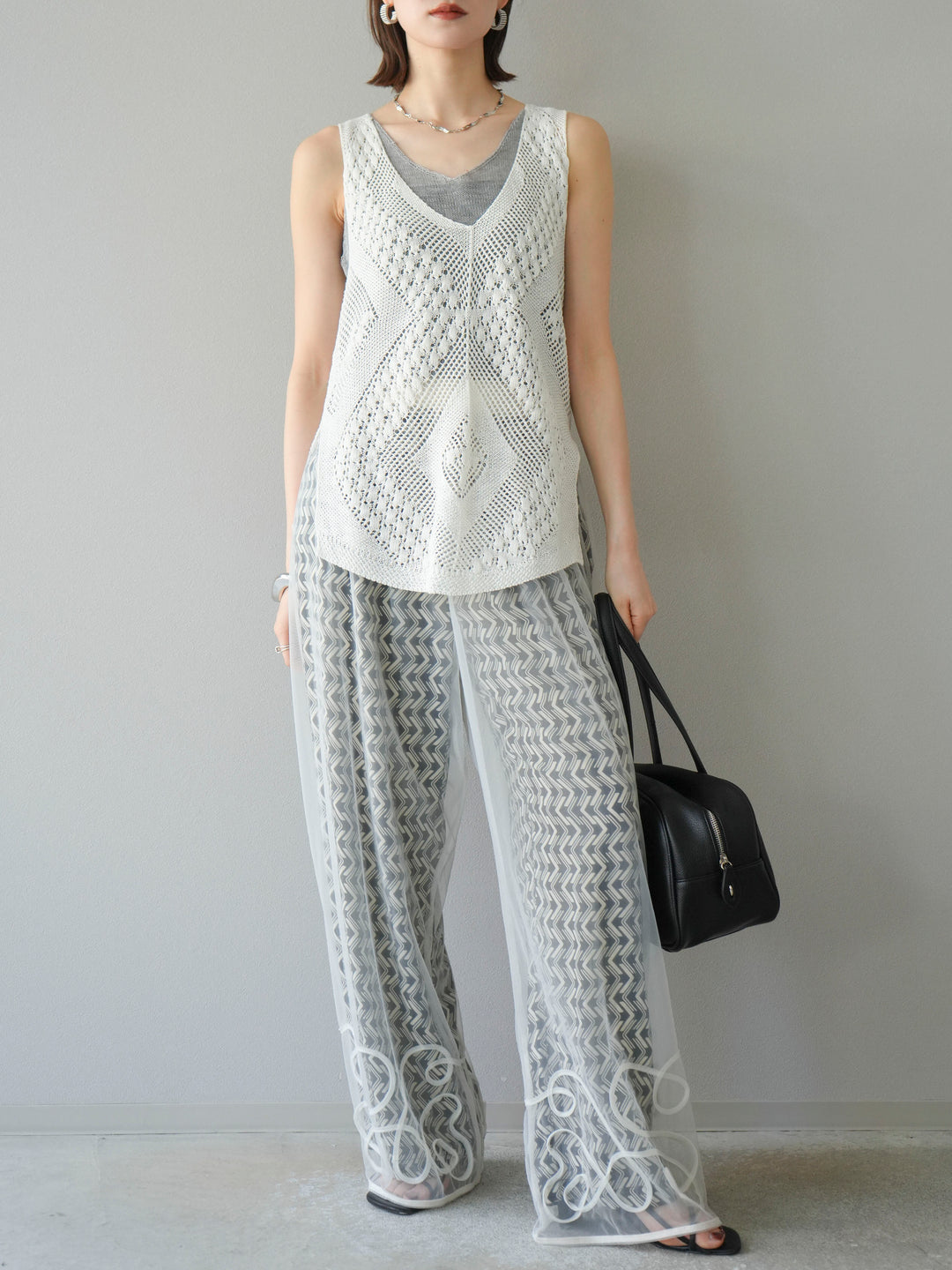 [予約]レーヨンフレックススラブウェーブ柄ストレートパンツ/ブラック