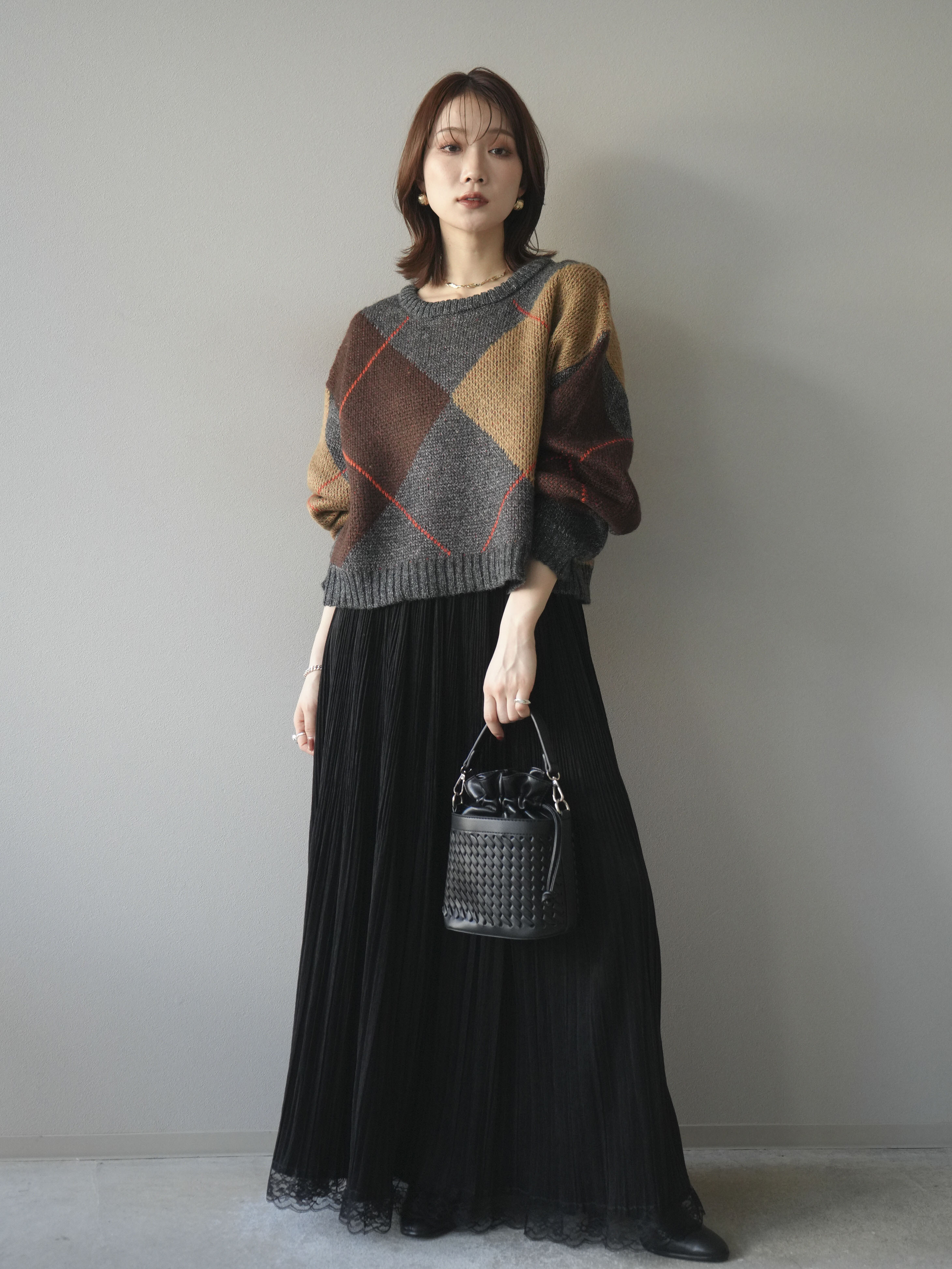 予約]配色ステッチアーガイル柄ニットプルオーバー/charcoal – Lumier