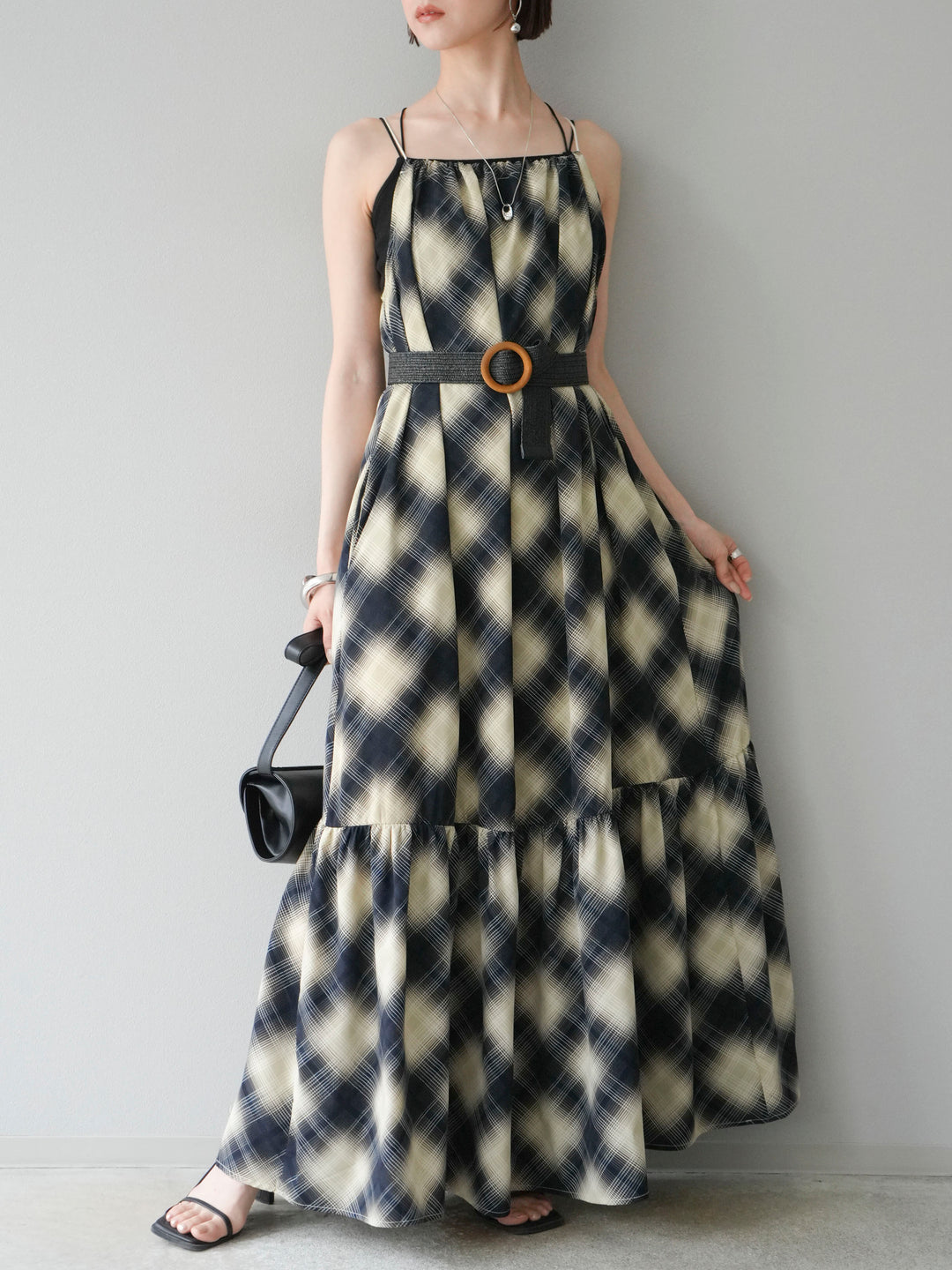 [SET] 繫腰帶格紋無袖洋裝 + 繫腰帶格紋無袖洋裝 (2 套)