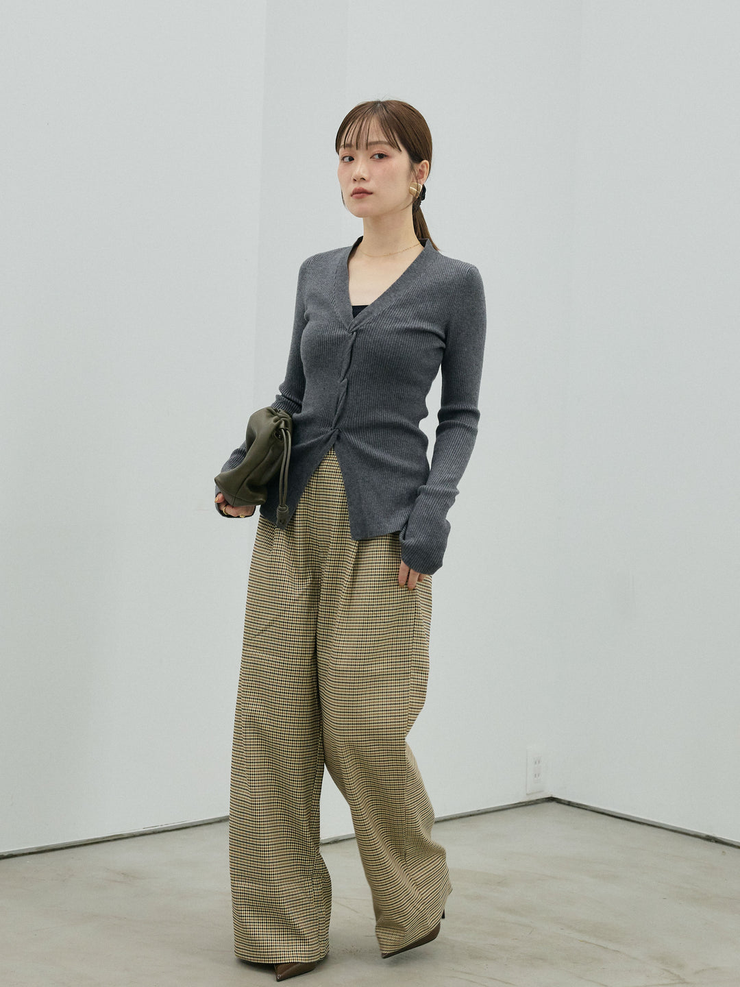 [予約]フロントツイストリブニットトップス/gray