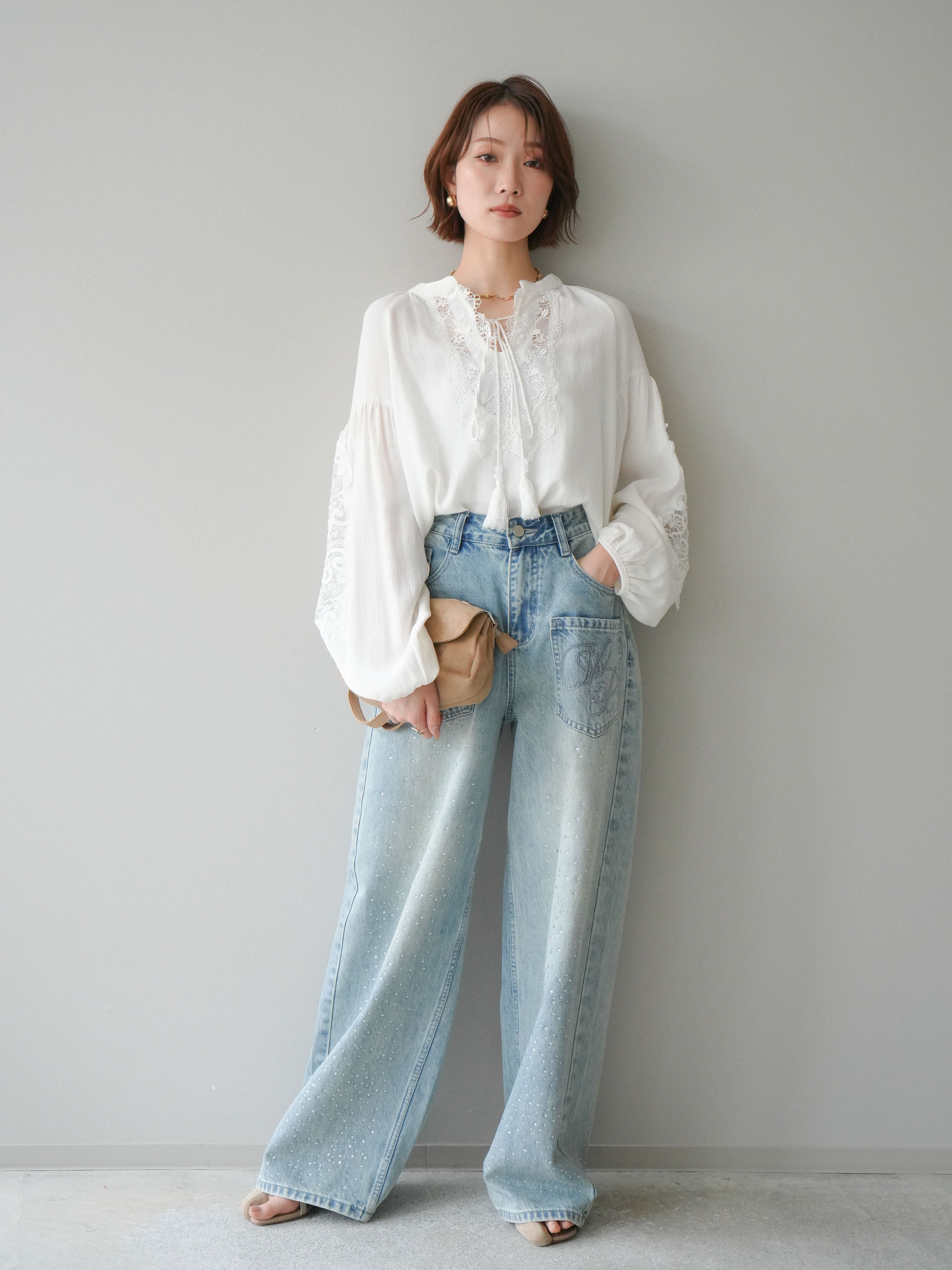 予約]レーススリーブスキッパーブラウス/white – Lumier