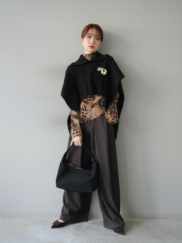 [予約]ケーブル編みニットケープ/ブラック