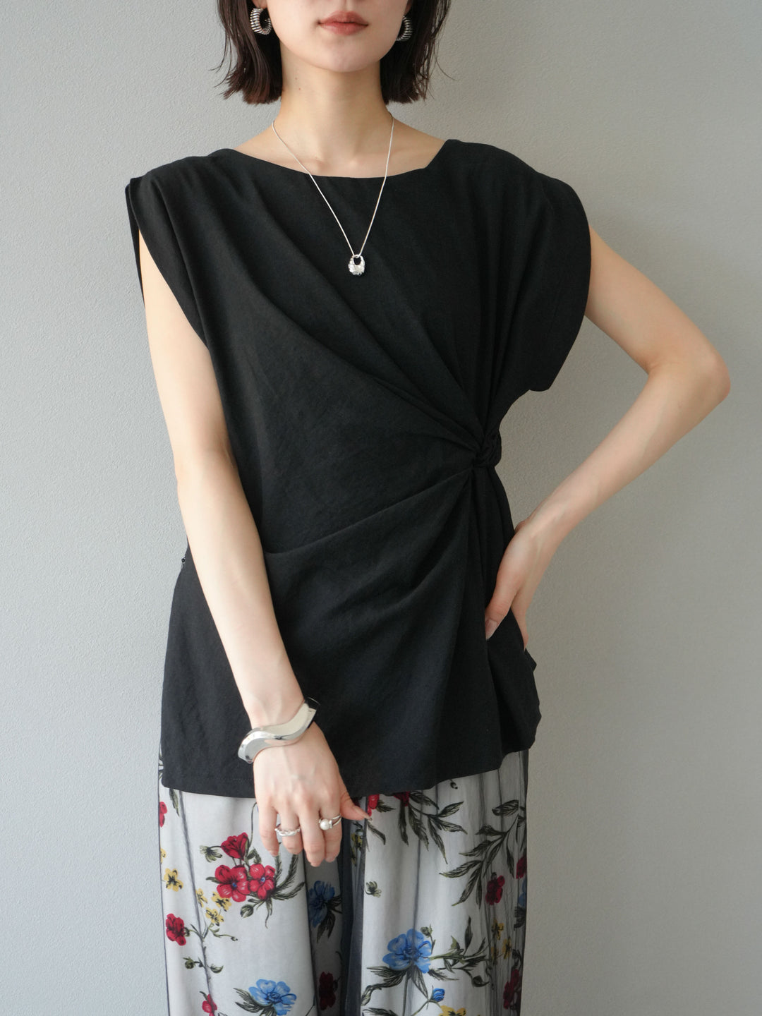 [予約]サイドツイストフレンチトップス/ブラック