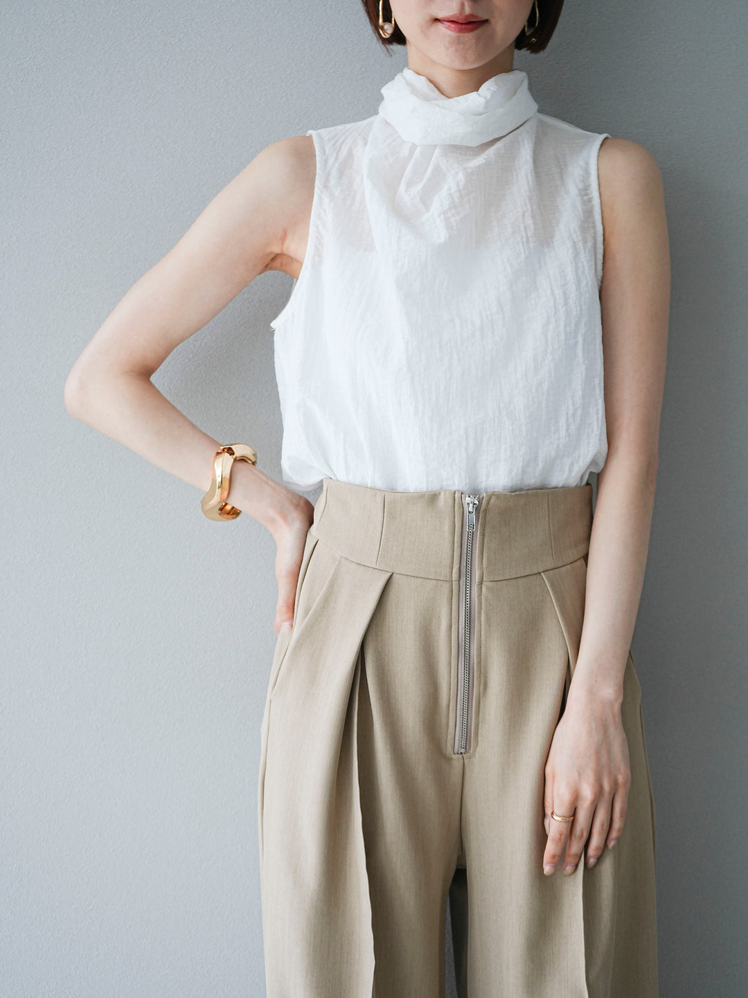 [SET] 後繫帶無袖上衣 + 可選飾品套裝（2 套）