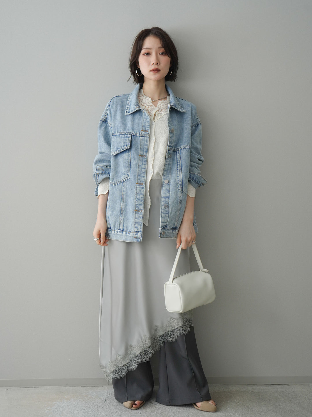 [SET]デザインBIGポケットオーバーデニムジャケット+サテンライクアシメレーススカート+センターシームフレアパンツ(3set)