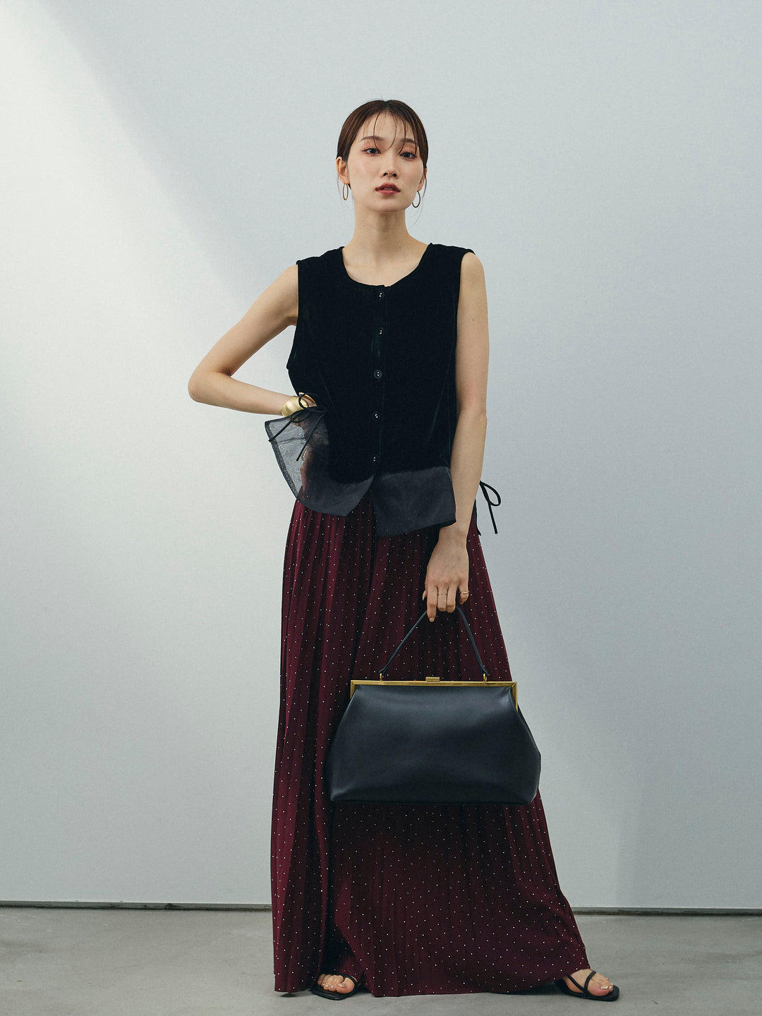 [SET]裾チュールベロアノースリーブプルオーバー+ラインストーンプリーツスカート(2set)