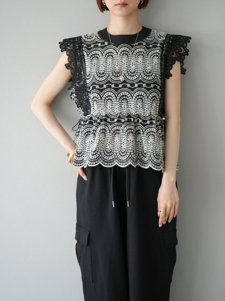 [予約]スカラップ刺繍レースブラウス/ブラック