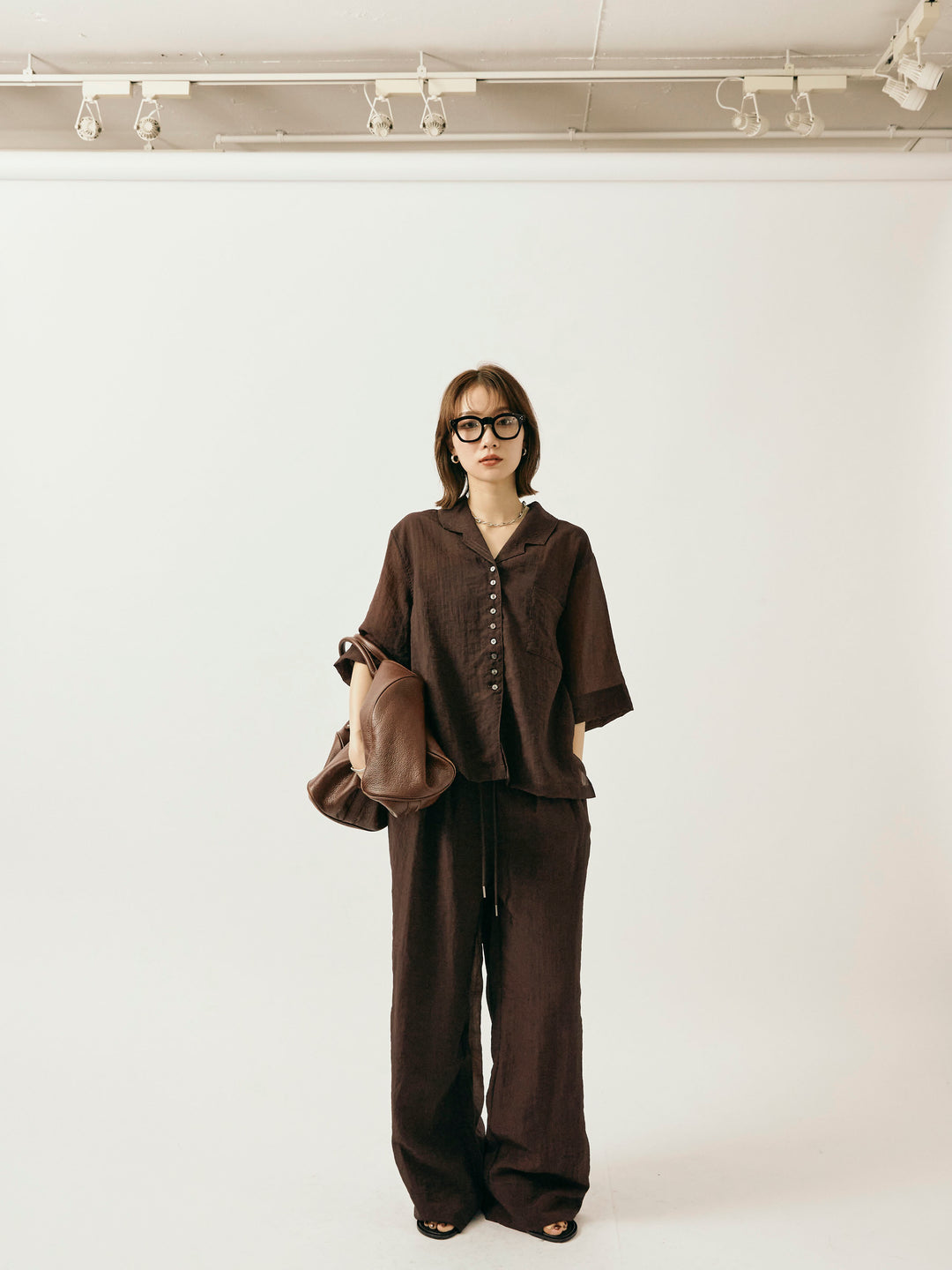 【Allure】[SET]シャイニースラブシアー開襟ハーフシャツ+シャイニースラブシアーワイドパンツ(2set)