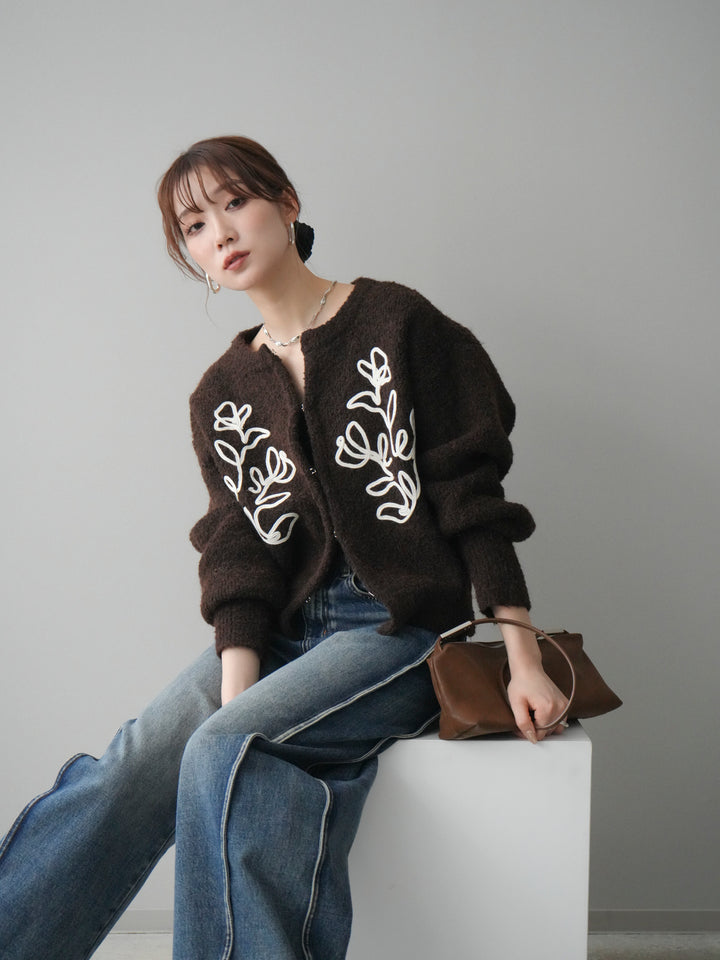 [予約]テープ刺繍ホック開きブークレニットカーディガン/darkbrown