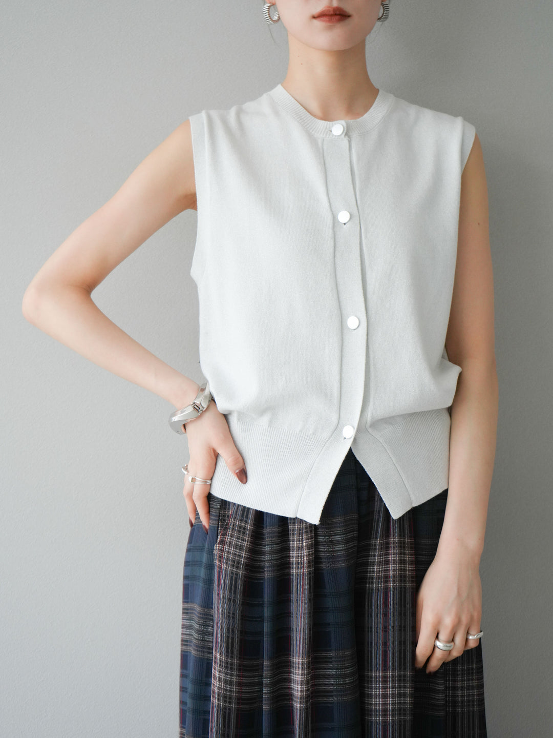 【預購】金銀線針織背心/白色