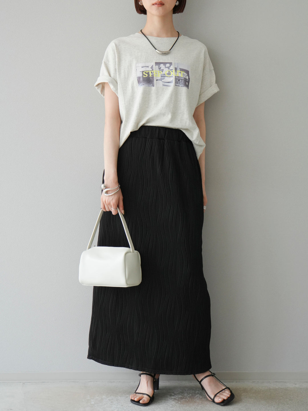 [SET]ネオンロゴコラージュフォトプリントオーバーTシャツ+ウェーブパイピングタイトスカート(2set)