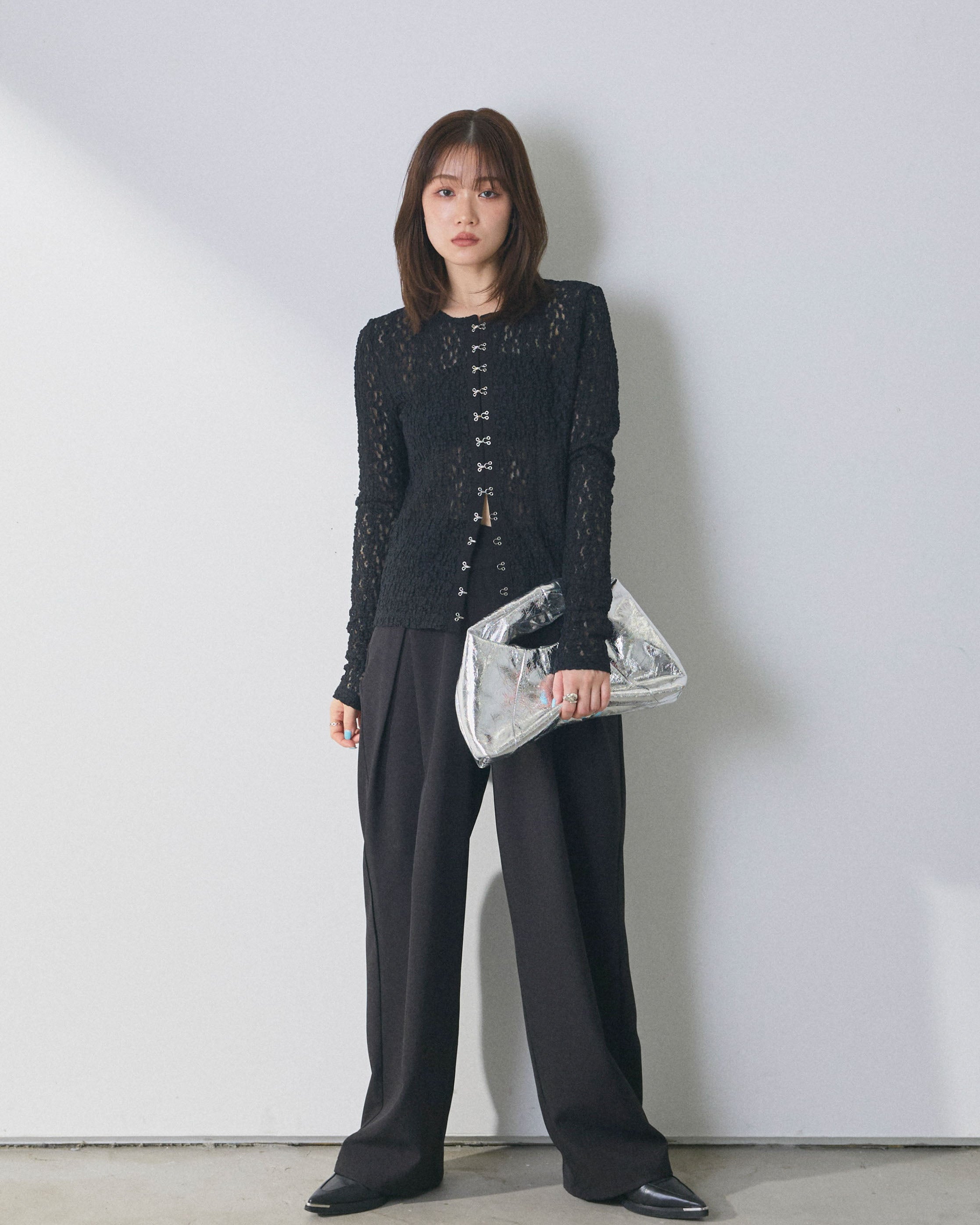 予約]ストレッチレースフロントホックトップス/black – Lumier