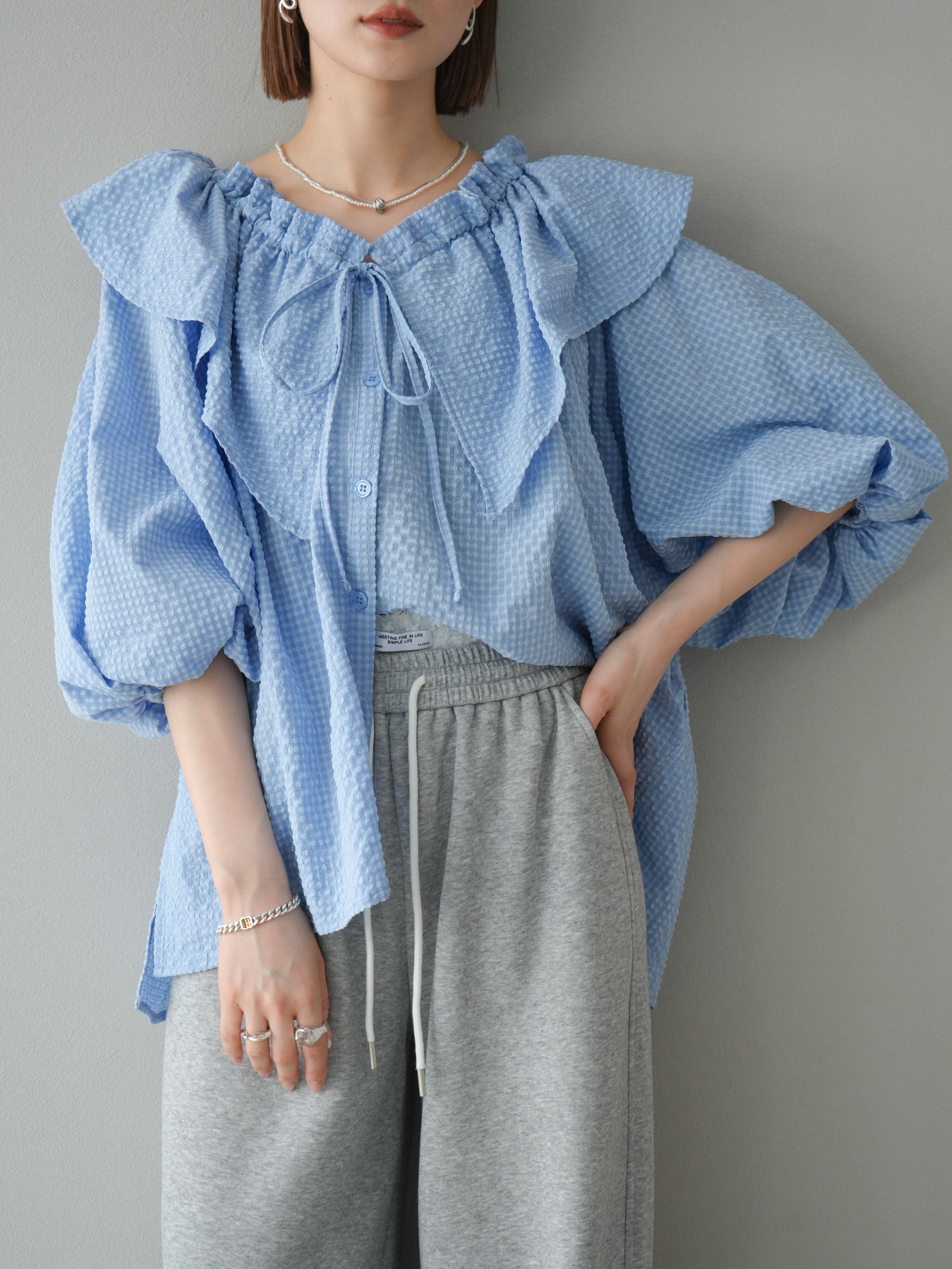 今週末のみ　Lui jewelry ブラウス 予約]ラッフルカラーブラウス/サックス – Lumier