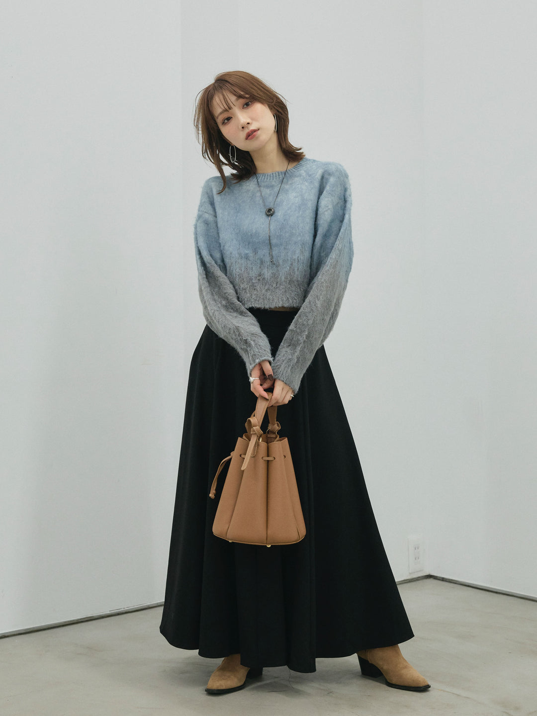 【Allure】[SET]グラデージョンクロップドシャギーニットプルオーバー+ウールタッチフレアスカート(2set)