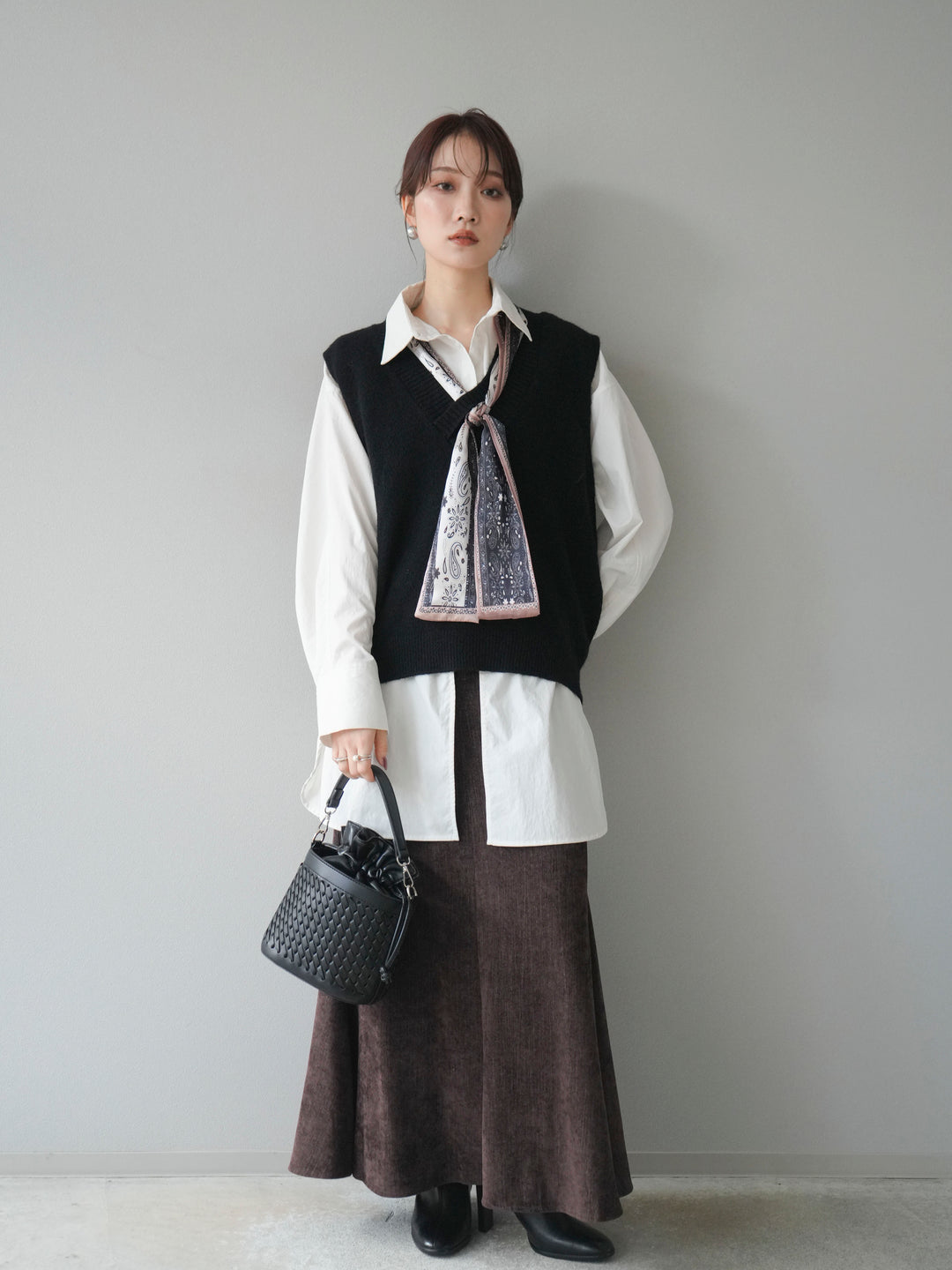 [予約]スカーフ付きニットベスト/black