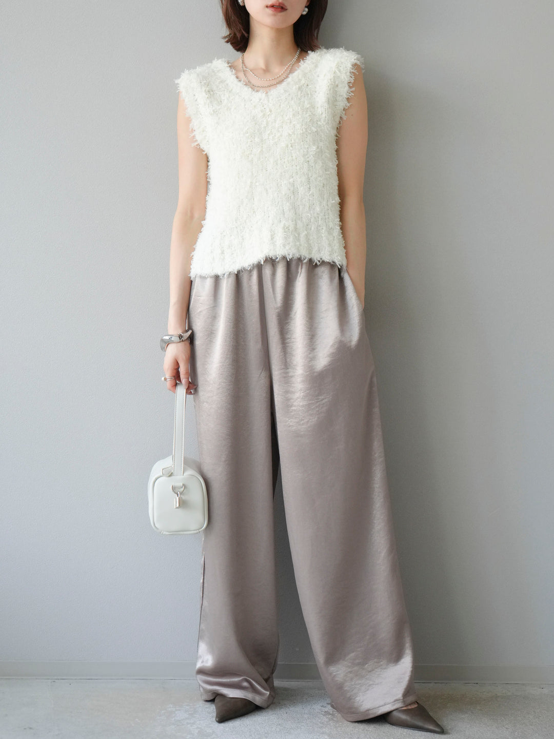 [予約]サテンラインワイドパンツ/グレージュ