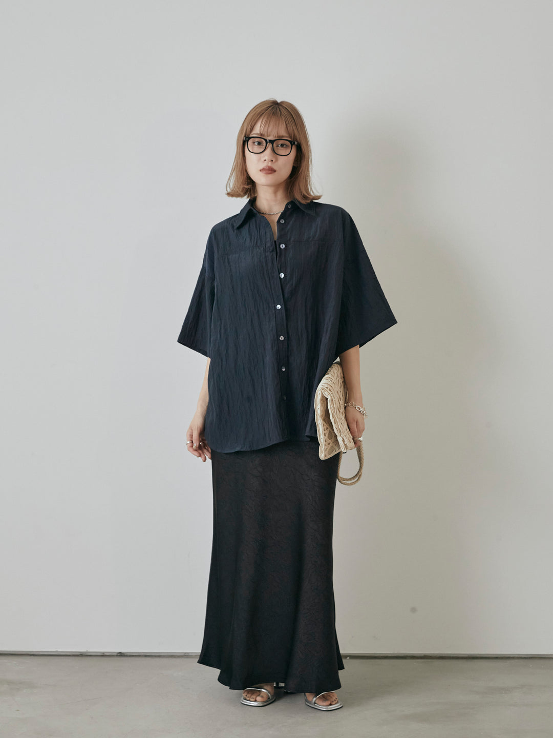 【預購】緞面水洗窄裙/黑色