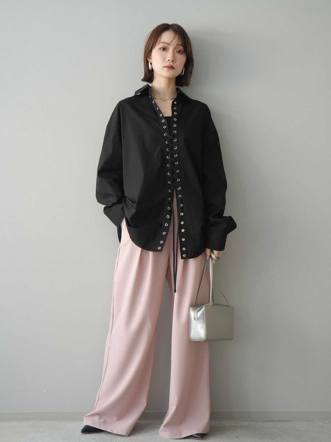 [SET]レースアップブロードシャツ+ベルト付キーホルダーモチーフワイドパンツ(2set)