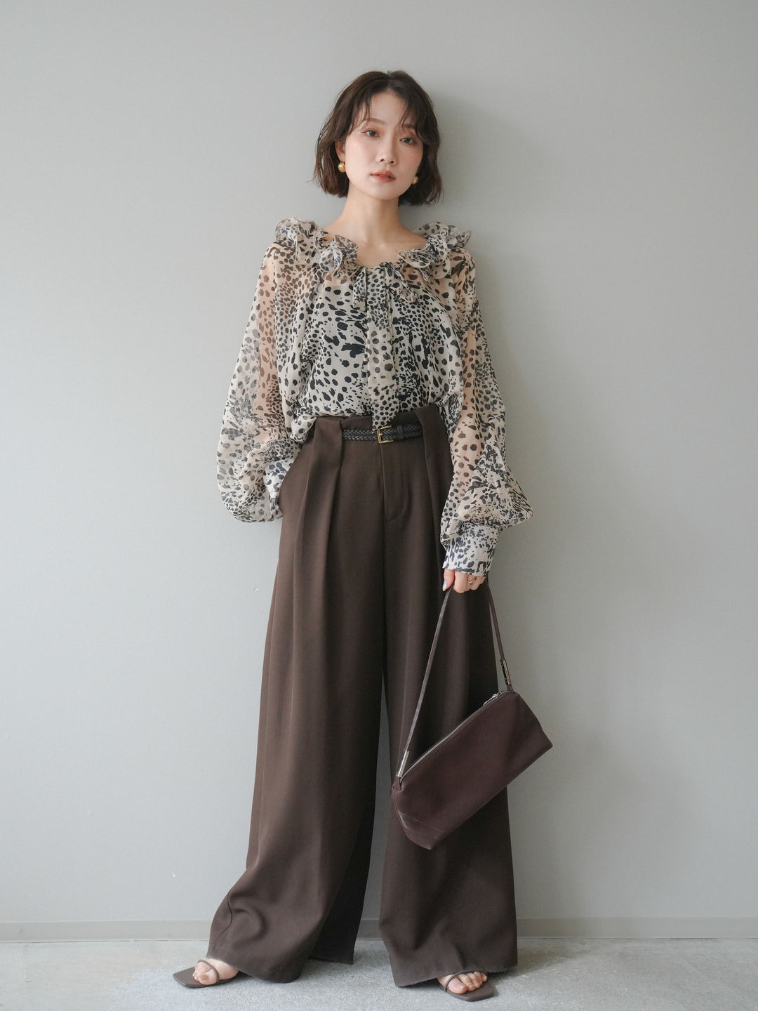 [予約]ラッフルネックシアーブラウス/leopard