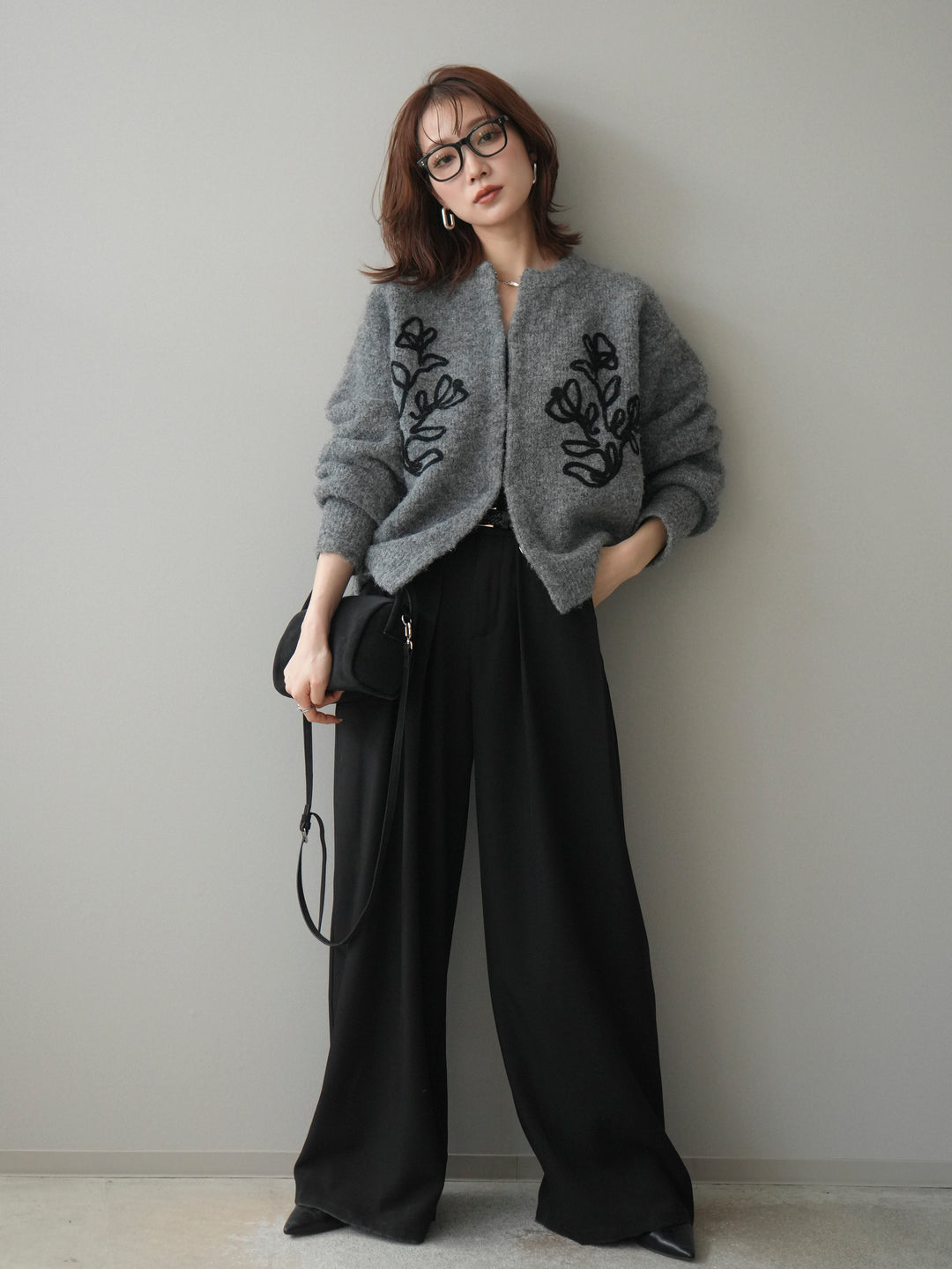 [予約]テープ刺繍ホック開きブークレニットカーディガン/mokugray