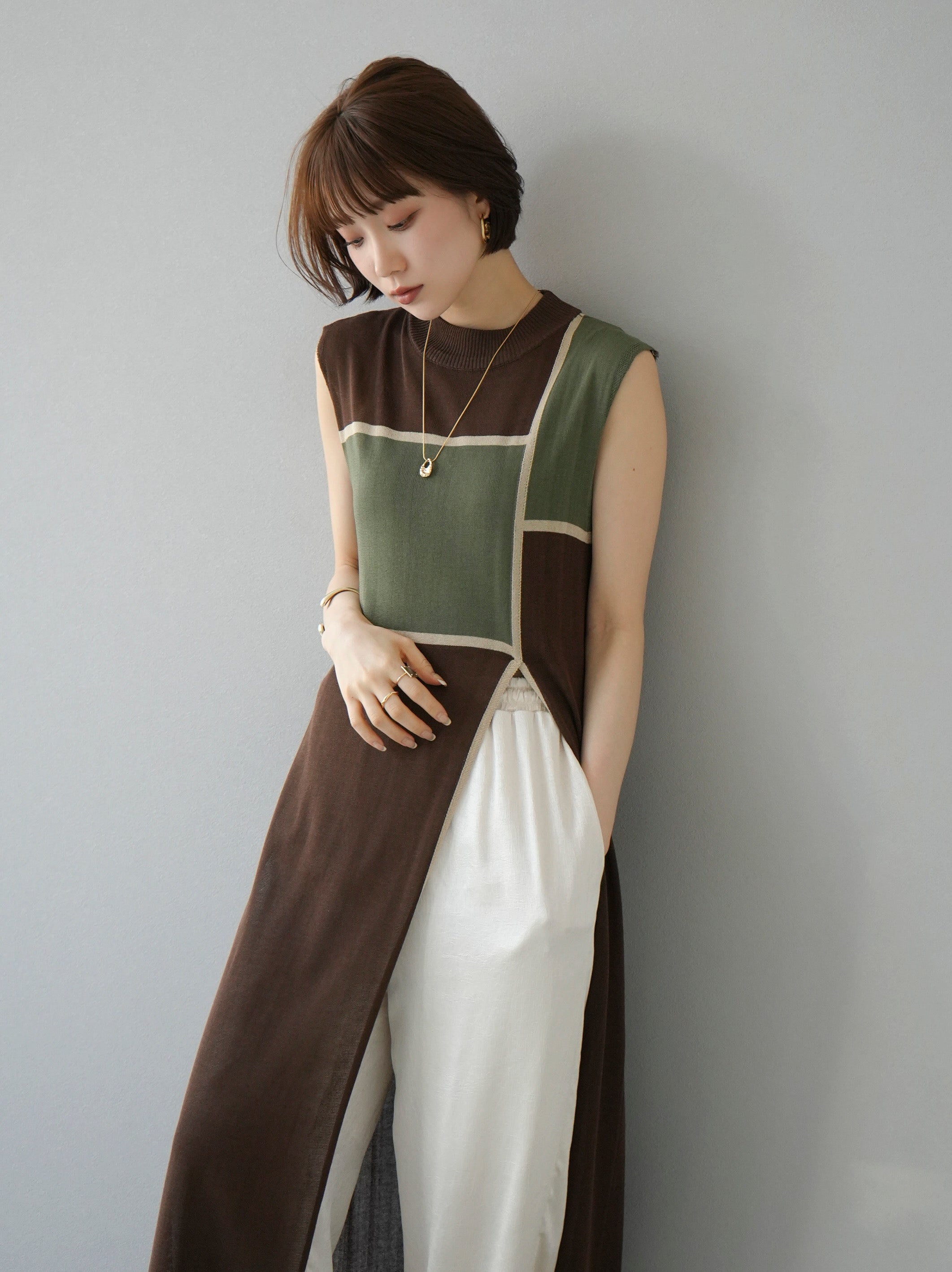 SET] Bicolor slit summer knit dress + selectable necklace set (2 sets –  Lumier