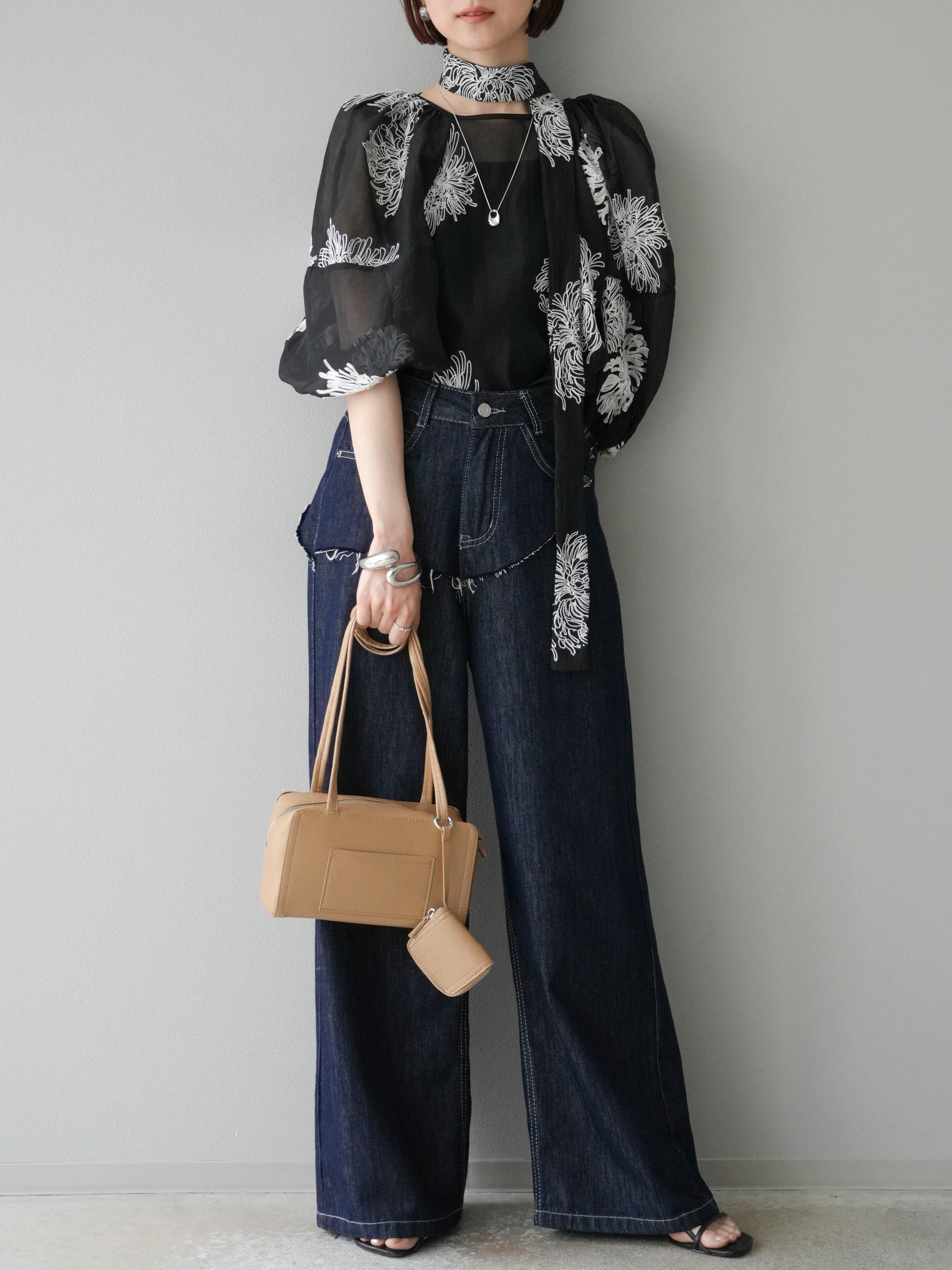 SET]刺繍シアーバルーンスリーブブラウス+ヒップデザインデニムパンツ