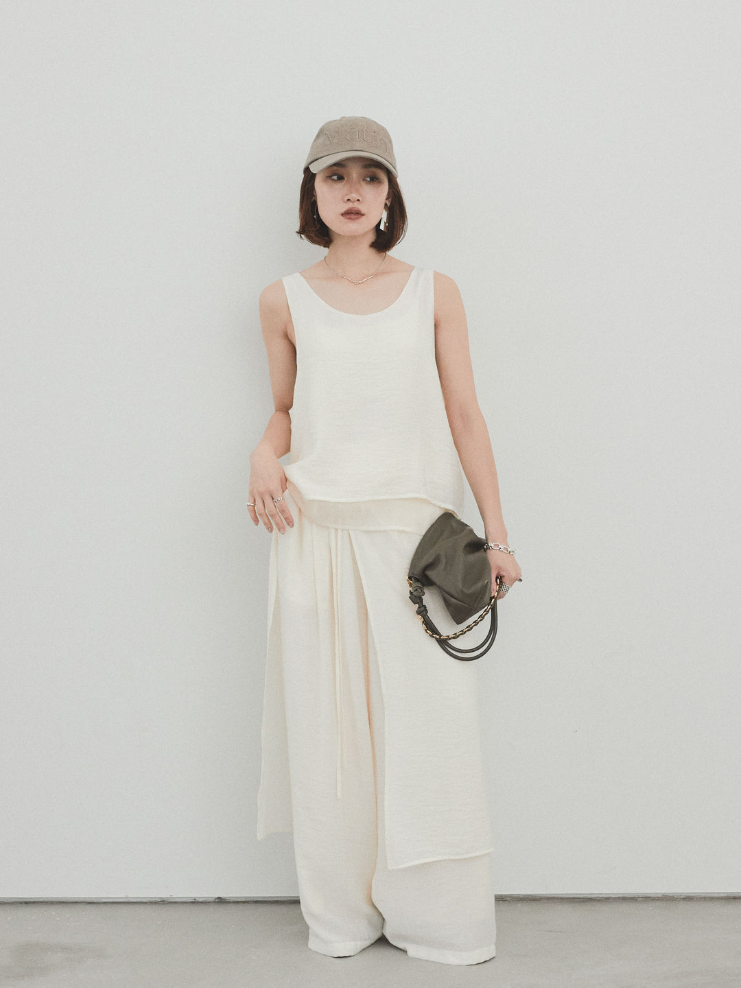 [予約]ワッシャーサテンレイヤードスカートパンツ/アイボリー