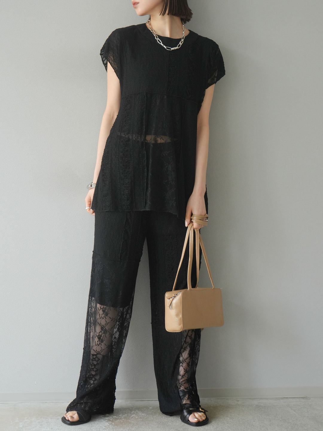 【預購】拼布蕾絲寬褲/黑