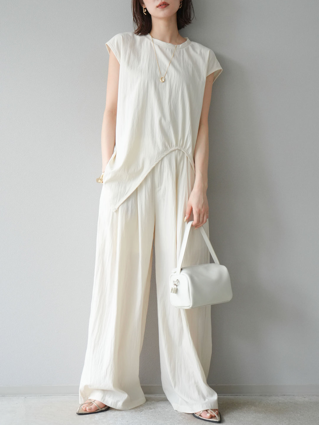 [SET] 不對稱套頭衫＆寬褲 SET UP（2套）