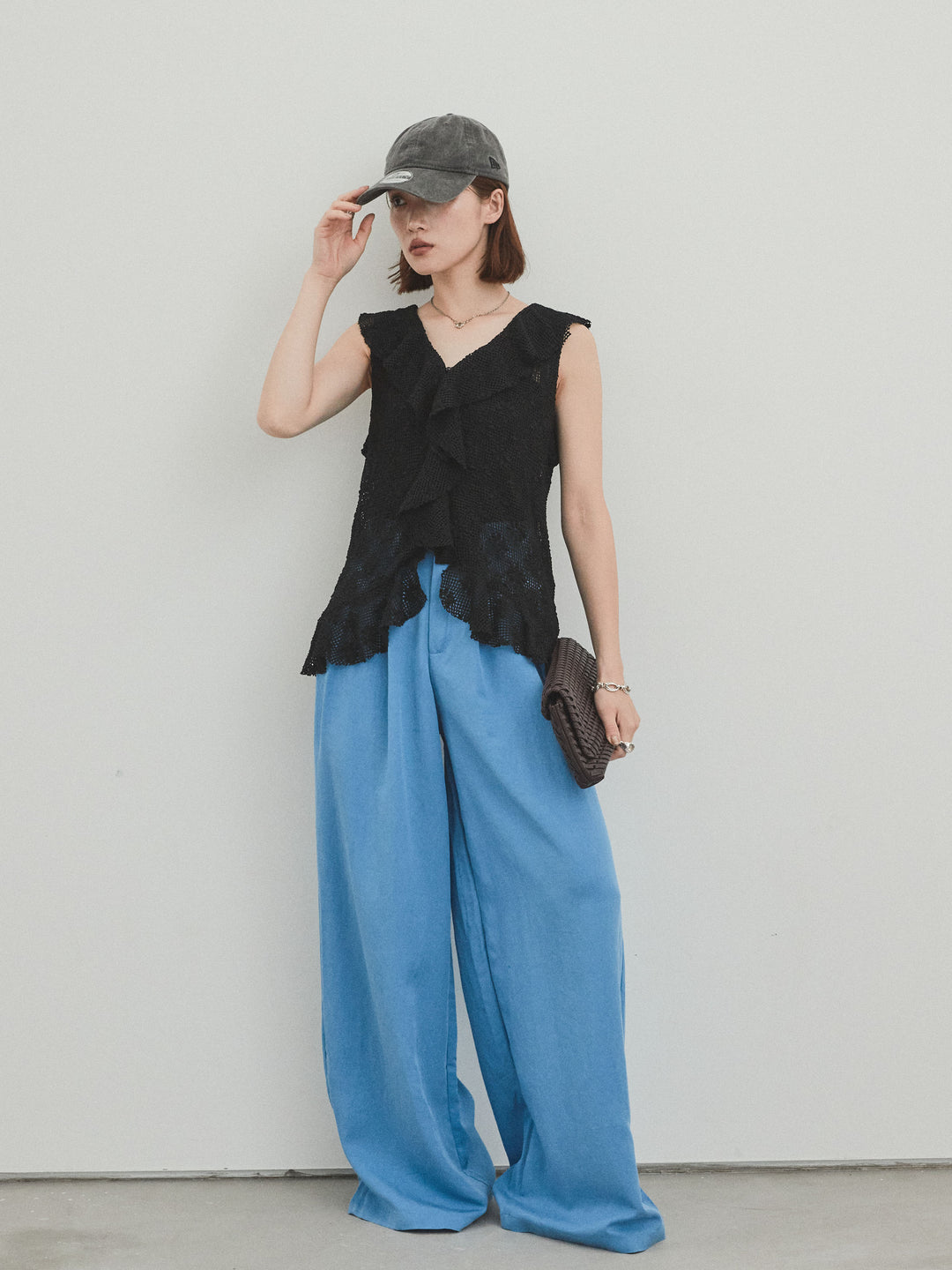 [預購] 紗帶荷葉邊無袖上衣/黑色