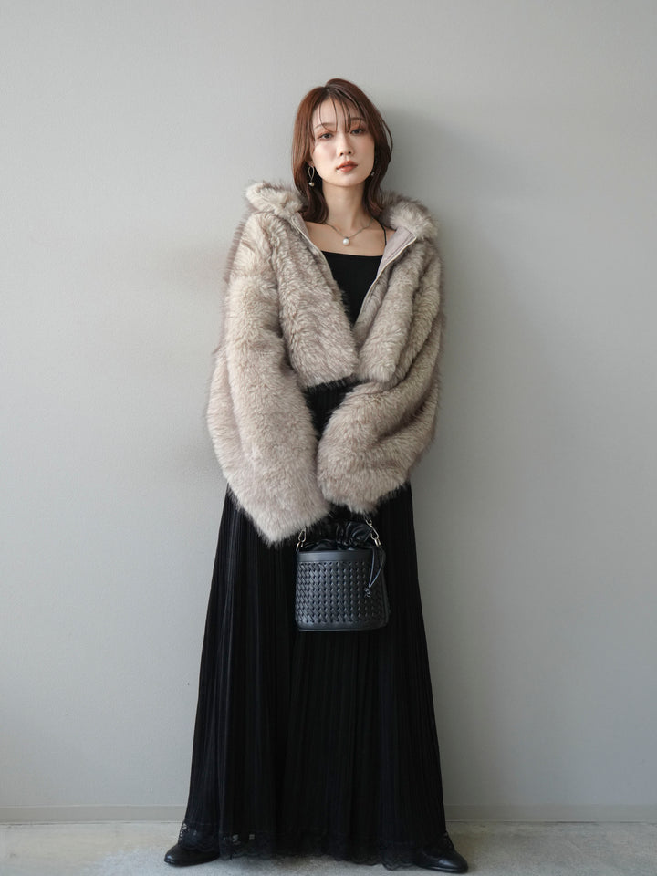 [予約]フェイクファーショートZIPジャケット/beigemix