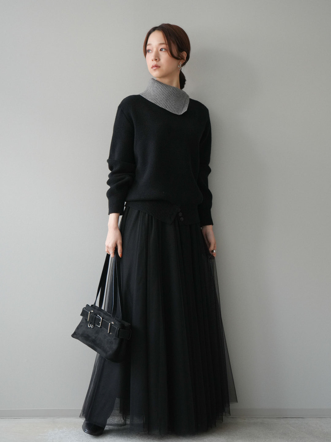 [予約]デザインネックバイカラーニットプルオーバー/black