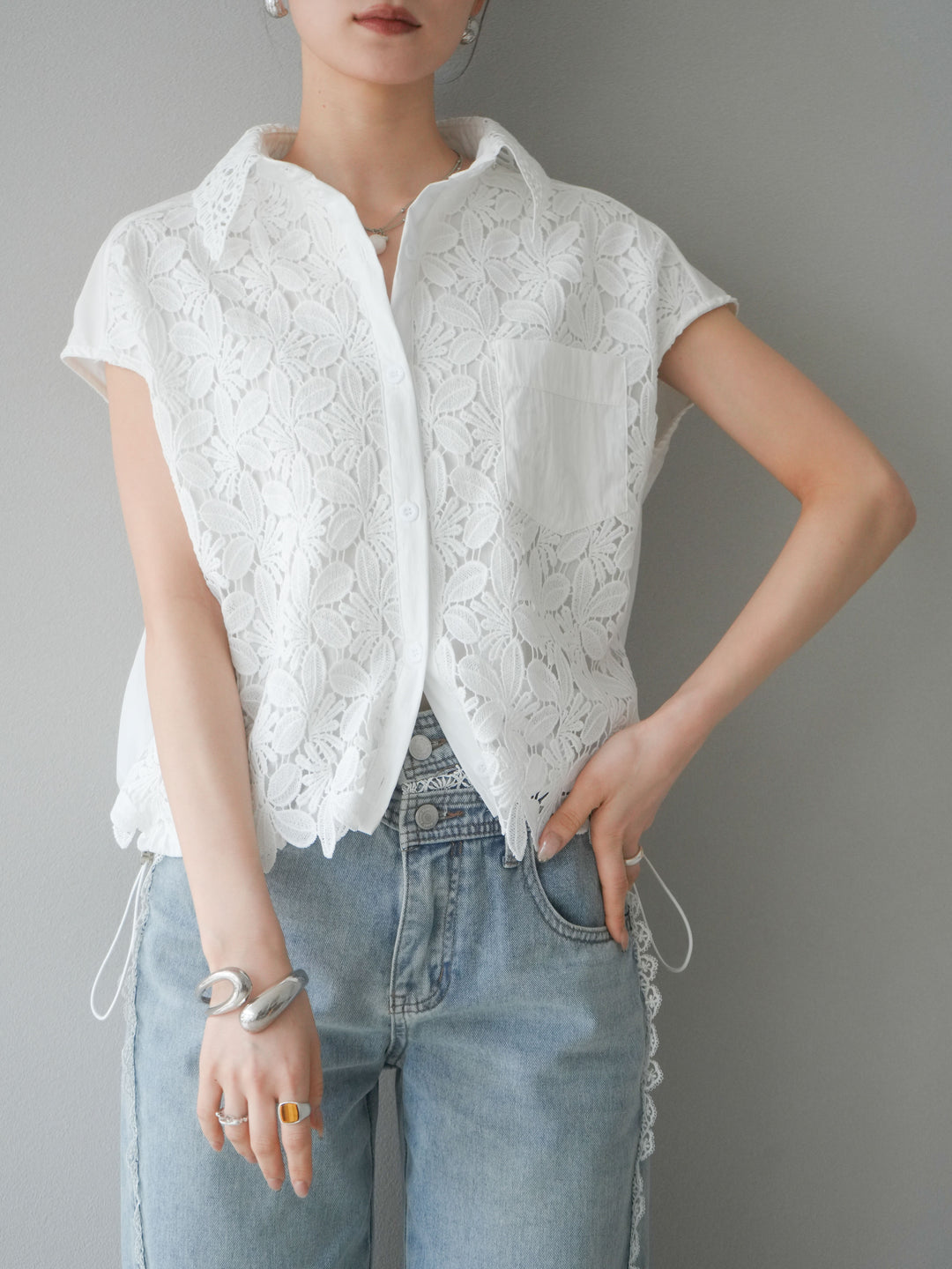 【預購】蕾絲分層抽繩襯衫/白色