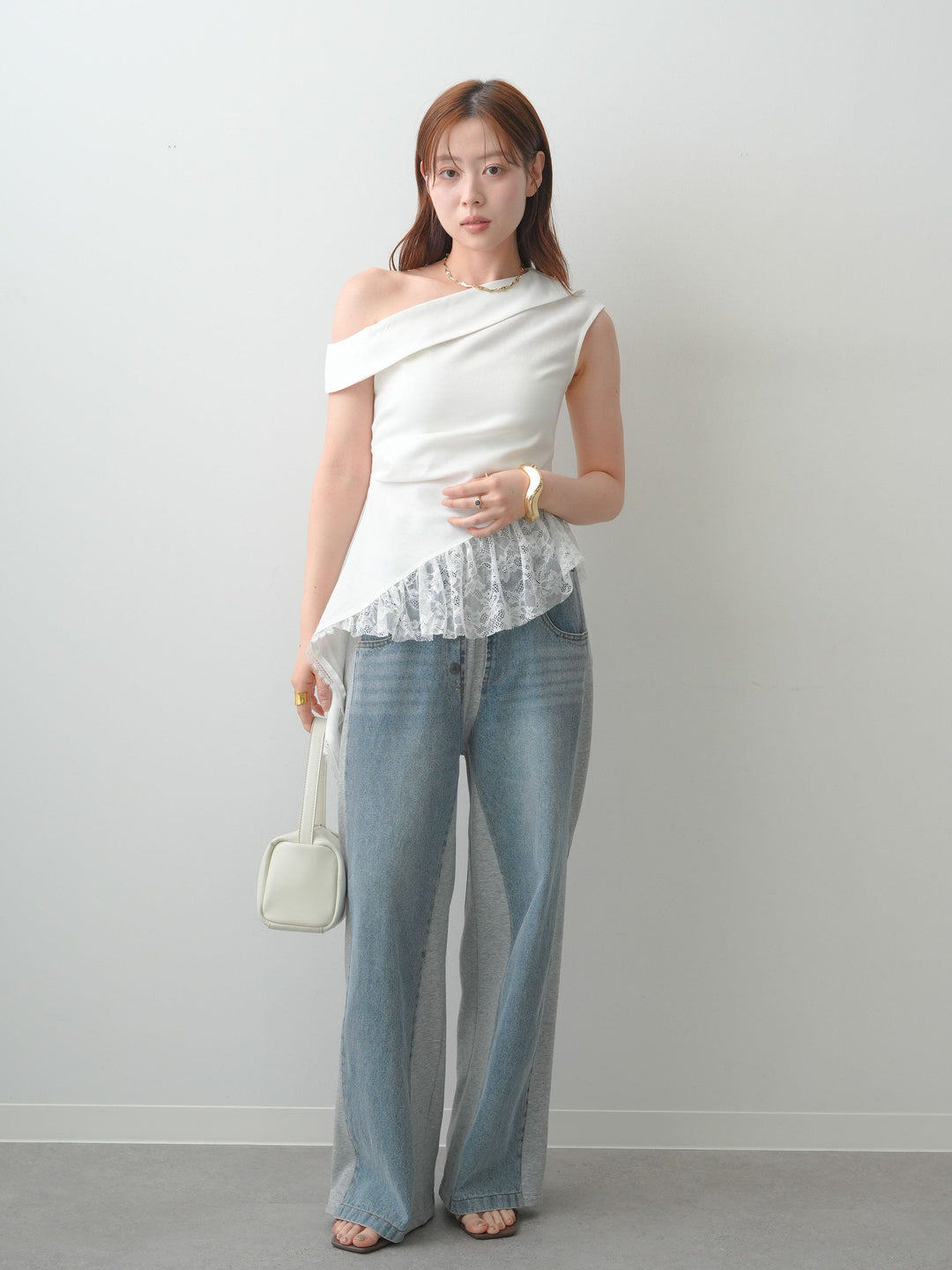 [SET]アシンメトリーラッフルレースヘムトップス+デニム切替スウェットパンツ(2set)