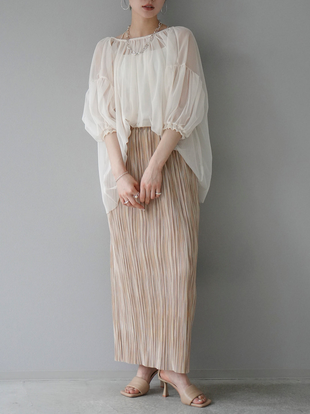 [Pre-order] Tulle Gathered Half Sleeve Blouse/Ivory
